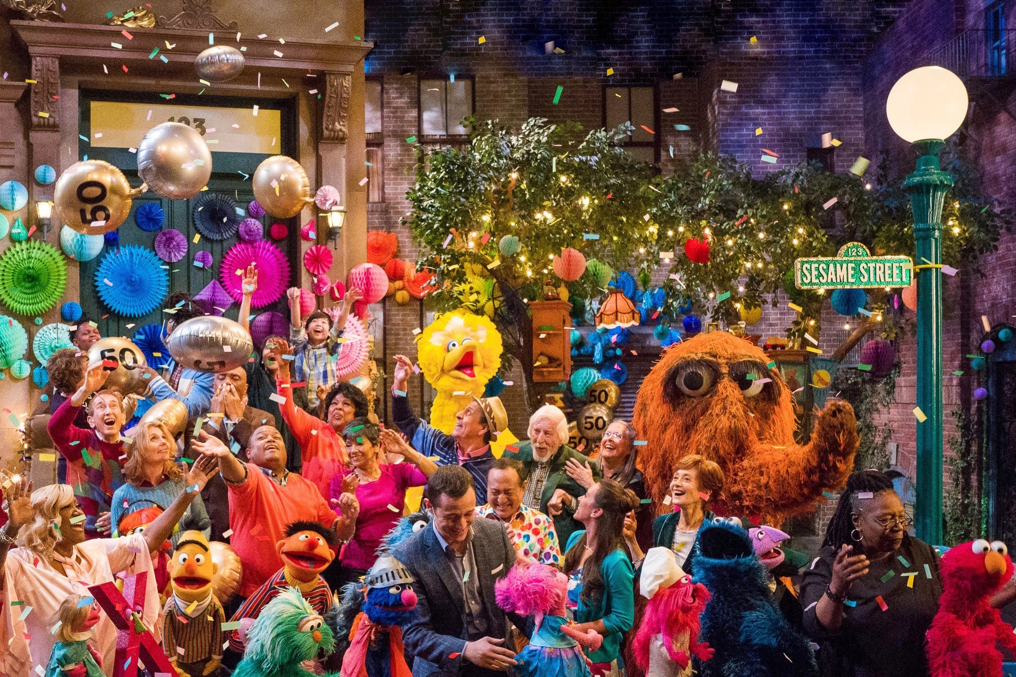 Sesame Street modernization, Nostalgic charm, Gentle evolution, Cultural relevance, 2030x1350 HD Desktop