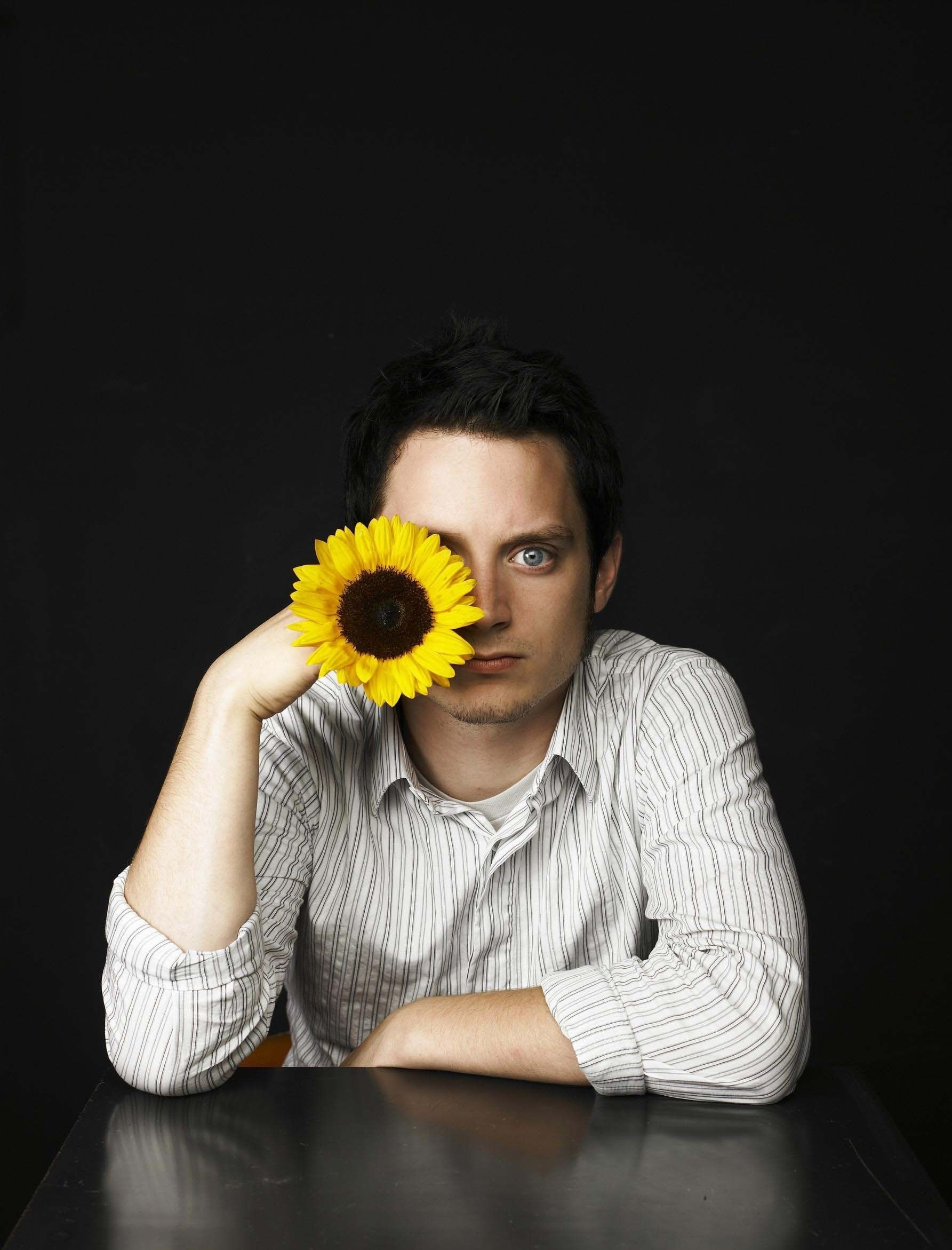 Elijah Wood, En La Foto, Armando Elijah, Picture, 1790x2350 HD Phone