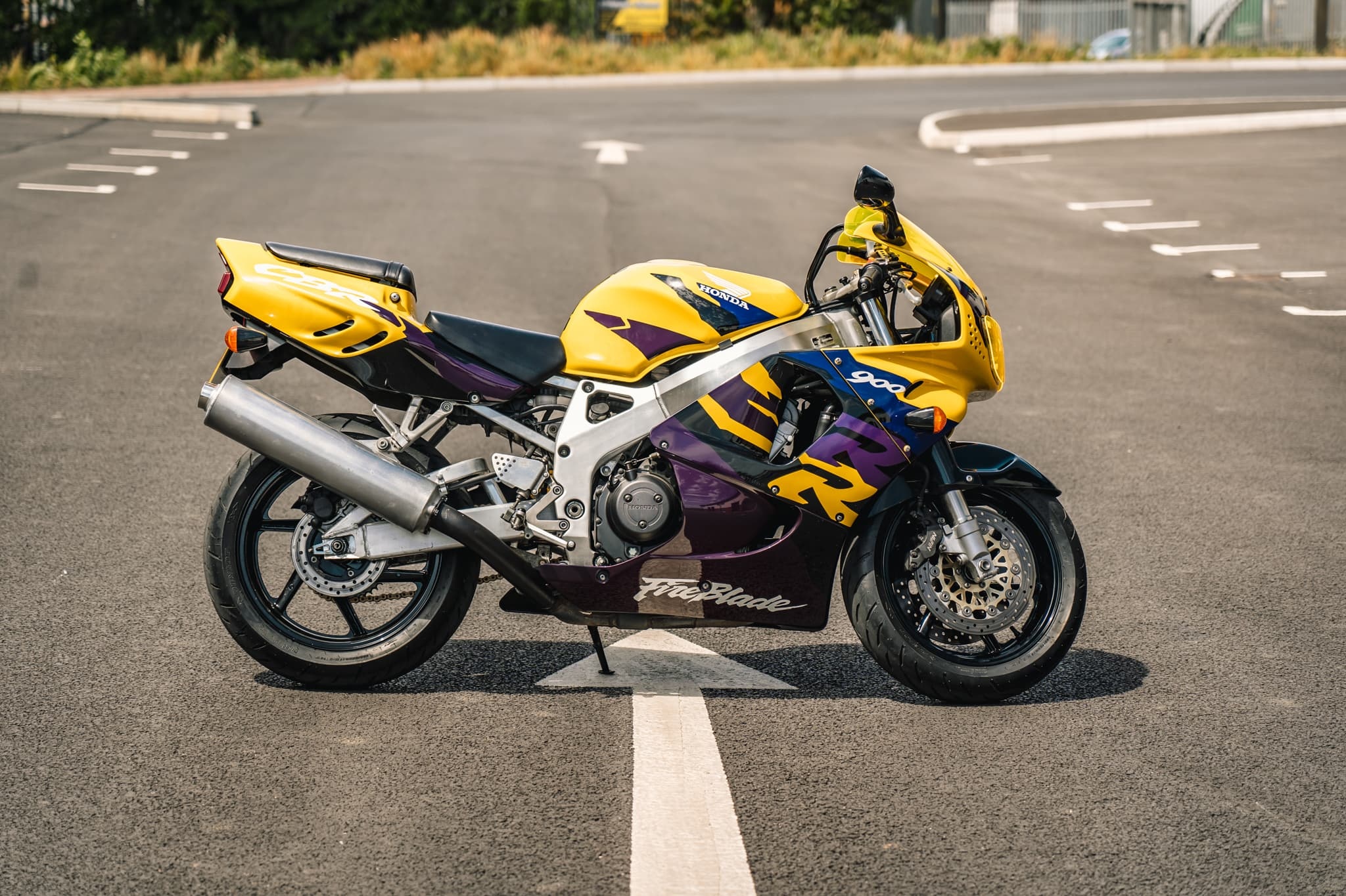 Fireblade, Honda CBR900RR Wallpaper, 2050x1370 HD Desktop