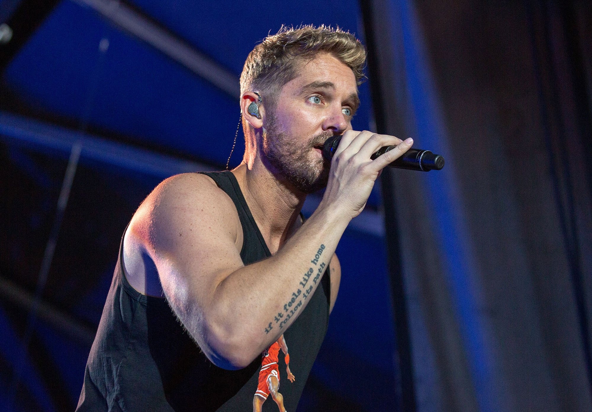 18+ Brett Young Wallpapers 2000x1400