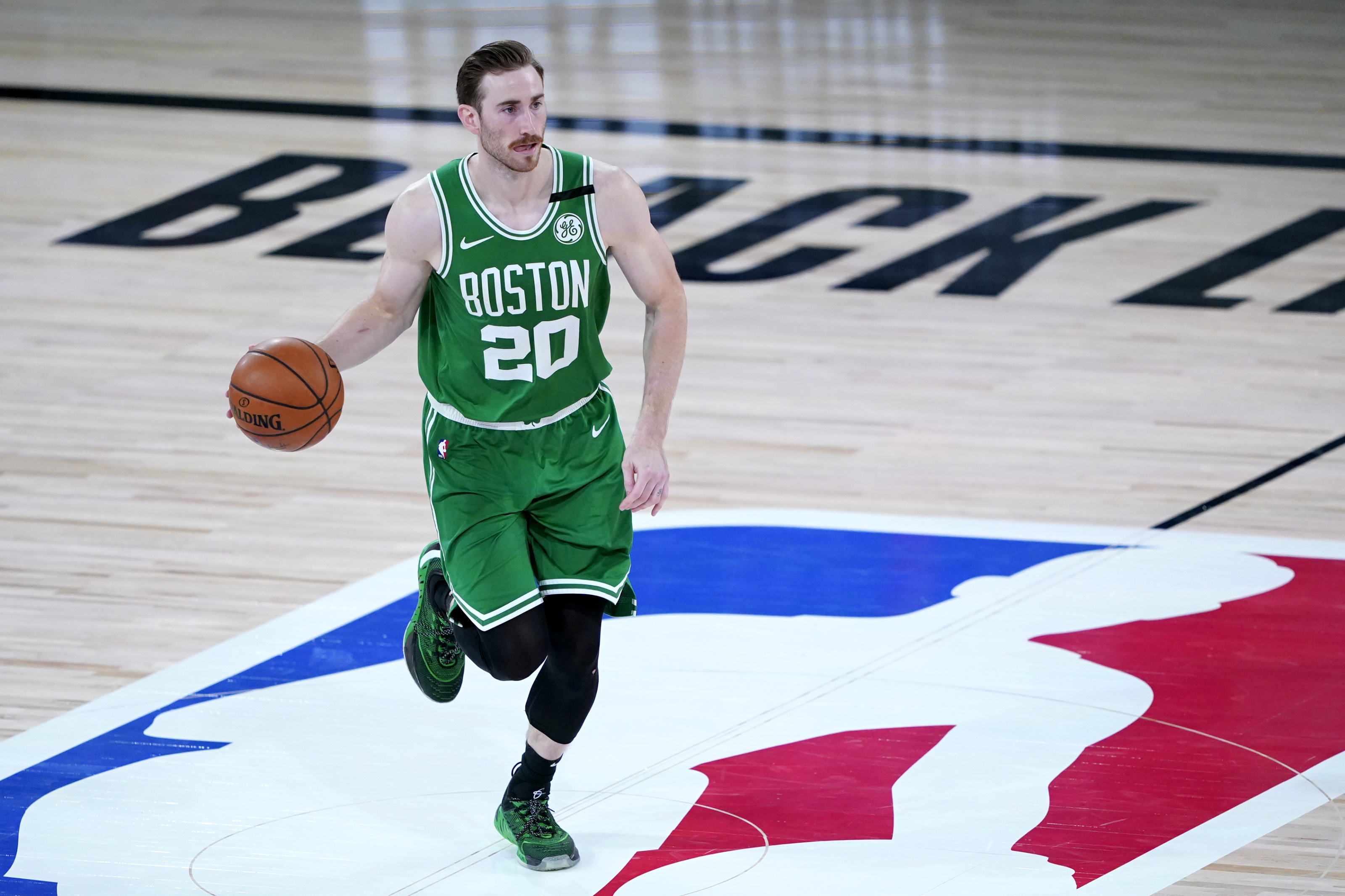 Gordon Hayward, Celtics player, 4-week injury, Grade 3 ankle sprain, 3200x2140 HD Desktop