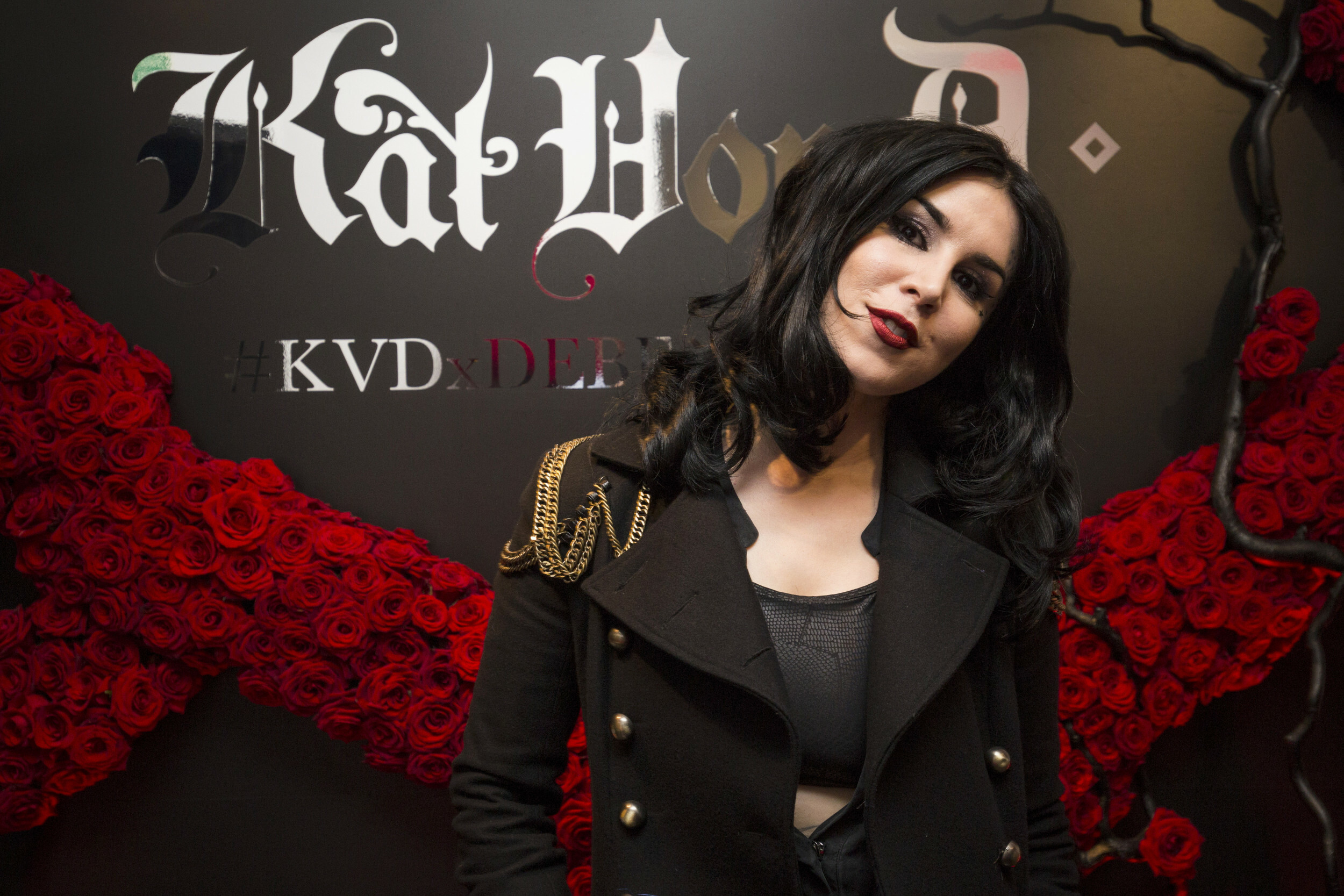 Kat Von D, Celebs, Blood Red, Swimming Pool, 2500x1670 HD Desktop