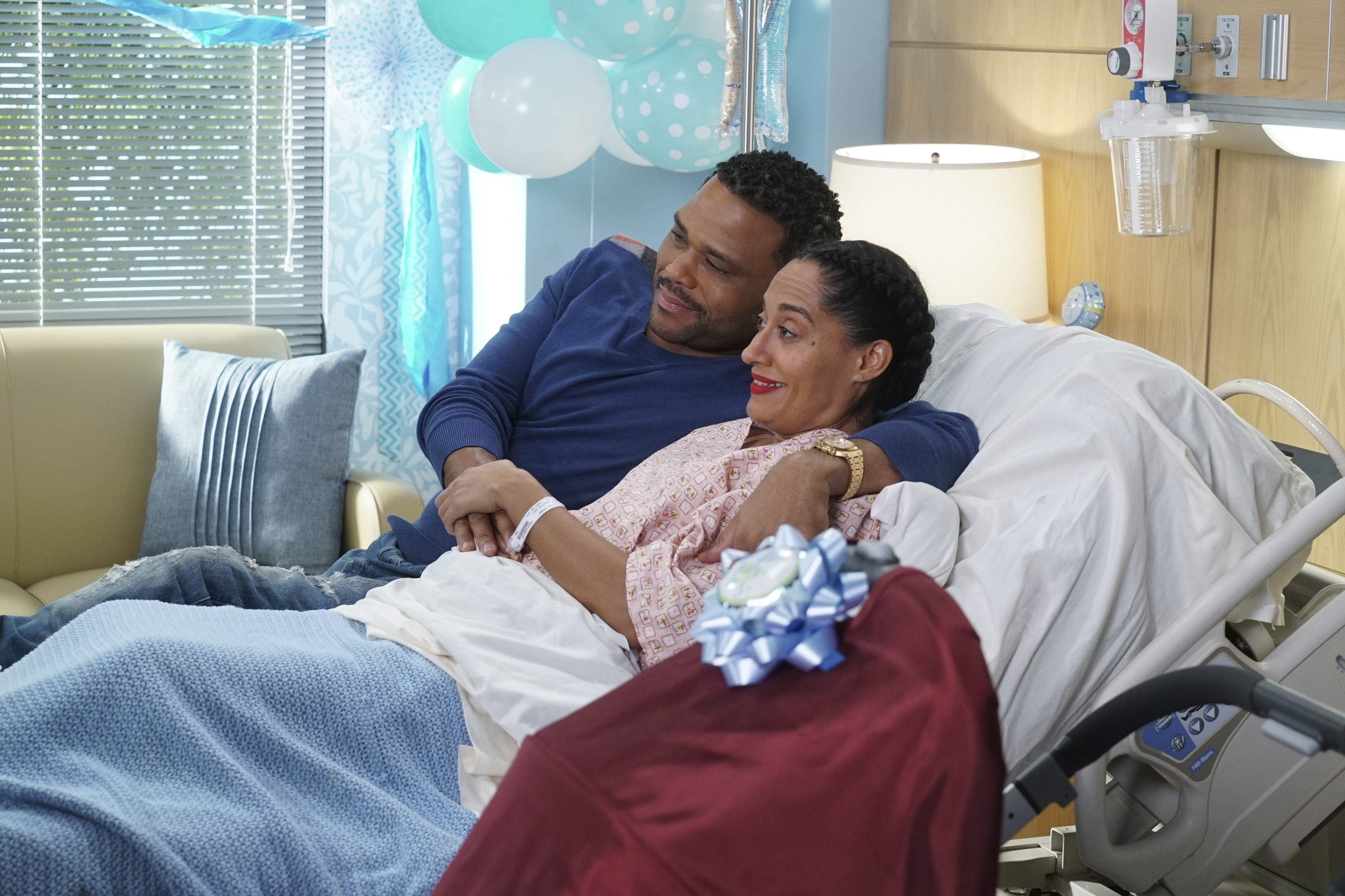 Black-ish TV series, Viewer votes, Cancelled or renewed, 3000x2000 HD Desktop