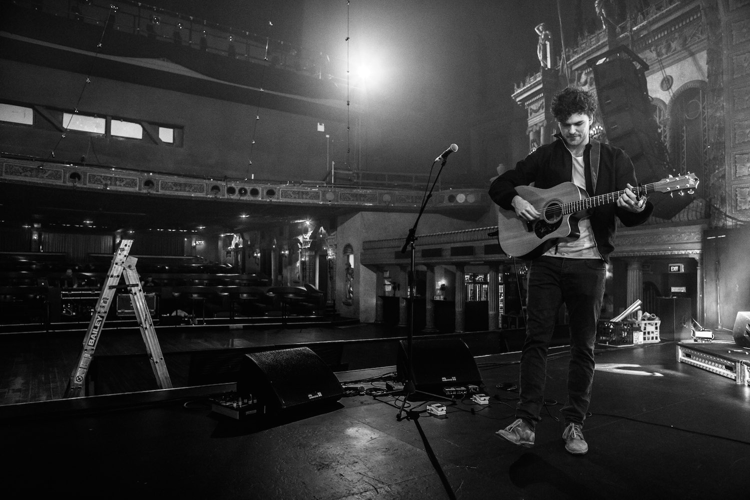 Vance Joy (Music), Indie folk artist, Melodic tunes, Soulful lyrics, 2500x1670 HD Desktop