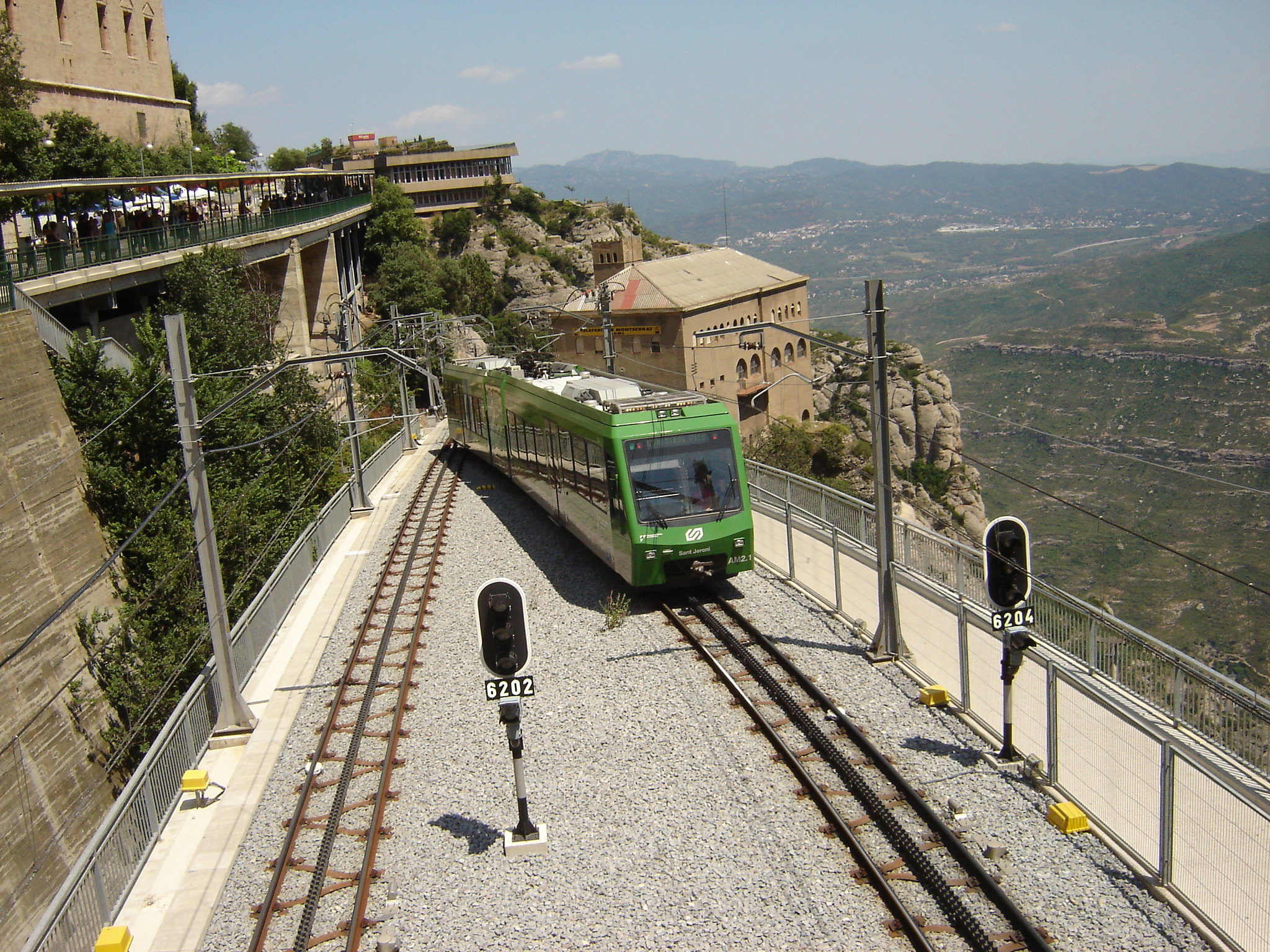 Montserrat, Standseilbahn, Klosterstation, Bergbahnstation, 2050x1540 HD Desktop