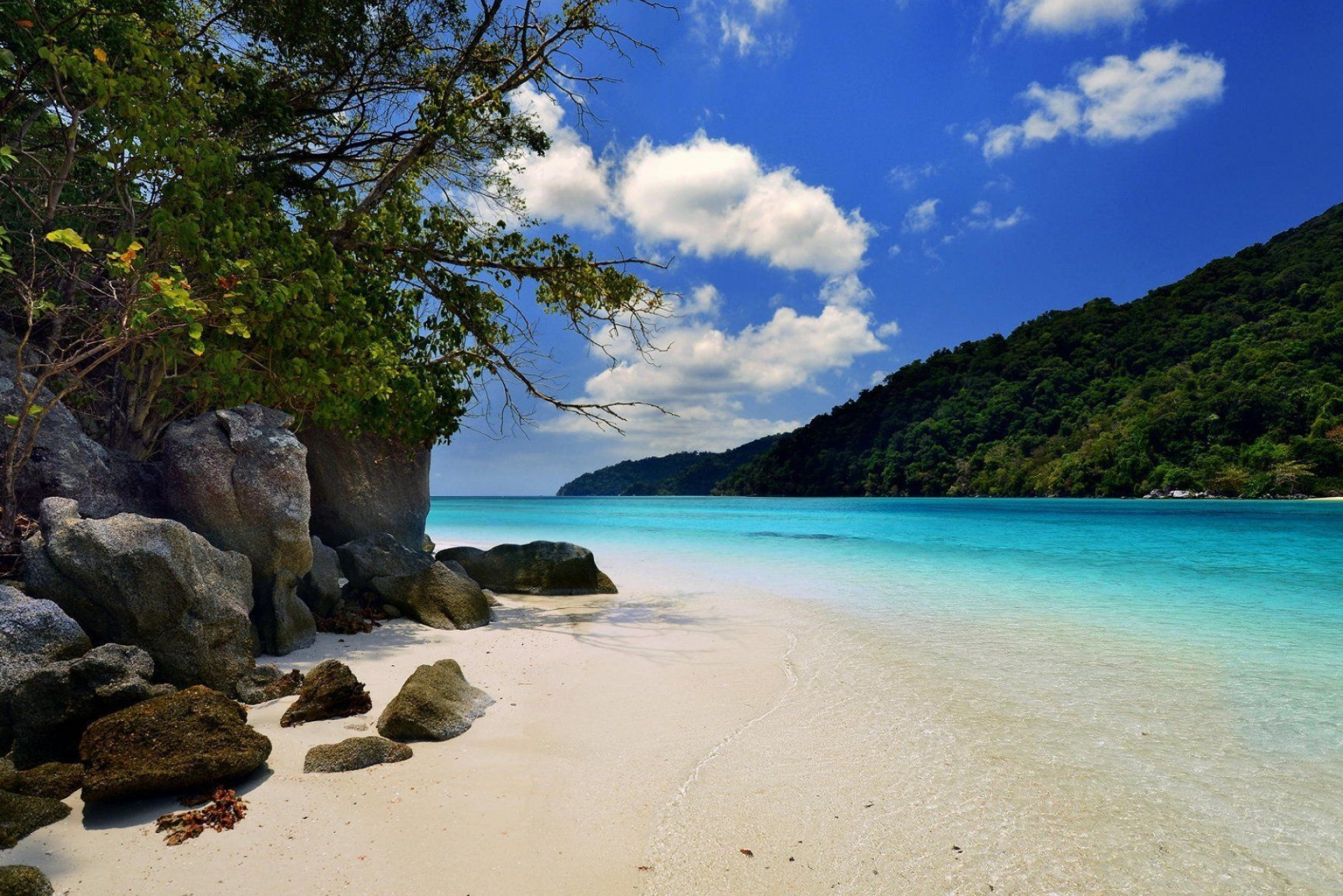 tropical white sand beach, turquoise ocean bay, granite coastal boulders, HD Desktop wallpaper