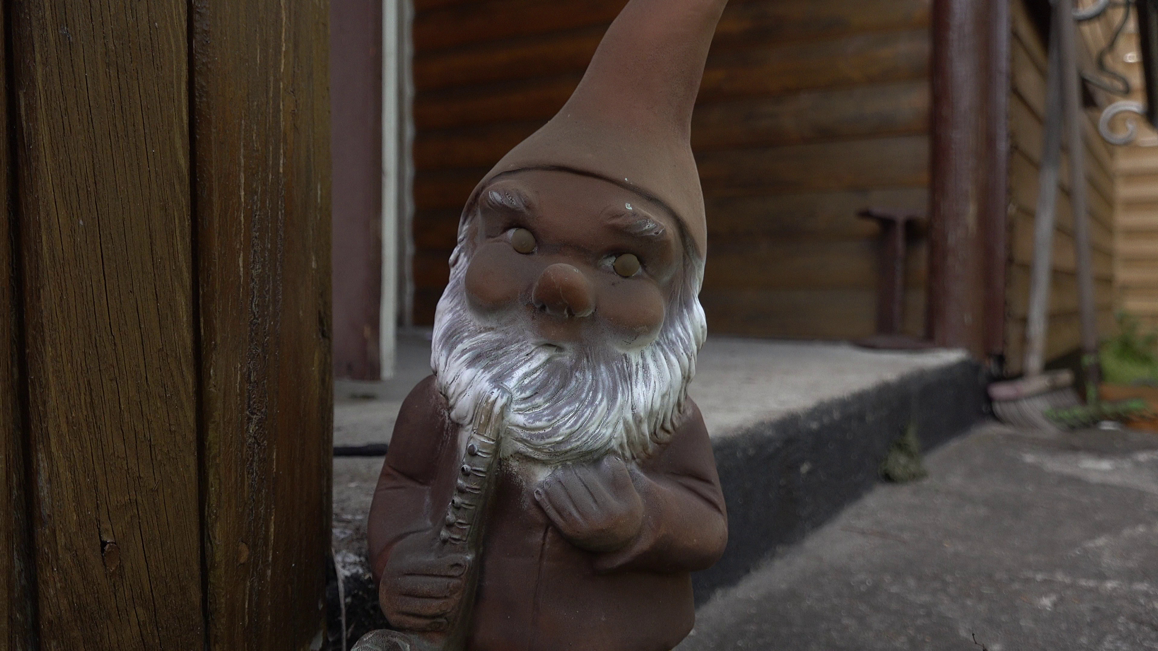 Garden gnome, Online Neukllner Oper, Digital performance, Artistic expression, 3840x2160 4K Desktop