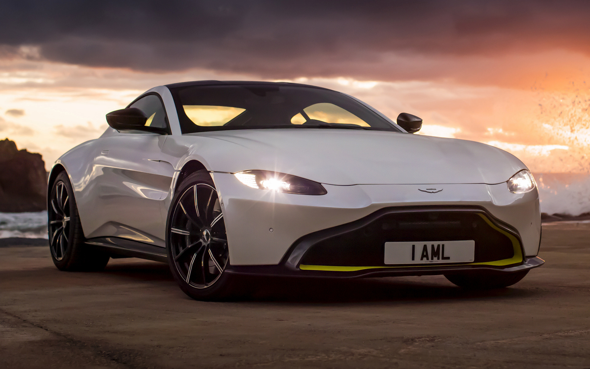 Aston Martin Vantage, Exquisite details, HD wallpapers, Aston Martin showcase, 1920x1200 HD Desktop