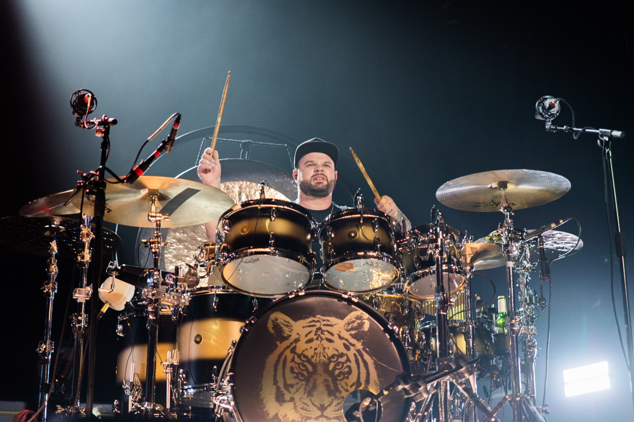 Royal Blood, Intense rock music, Raw and gritty performances, Electric energy, 2050x1370 HD Desktop