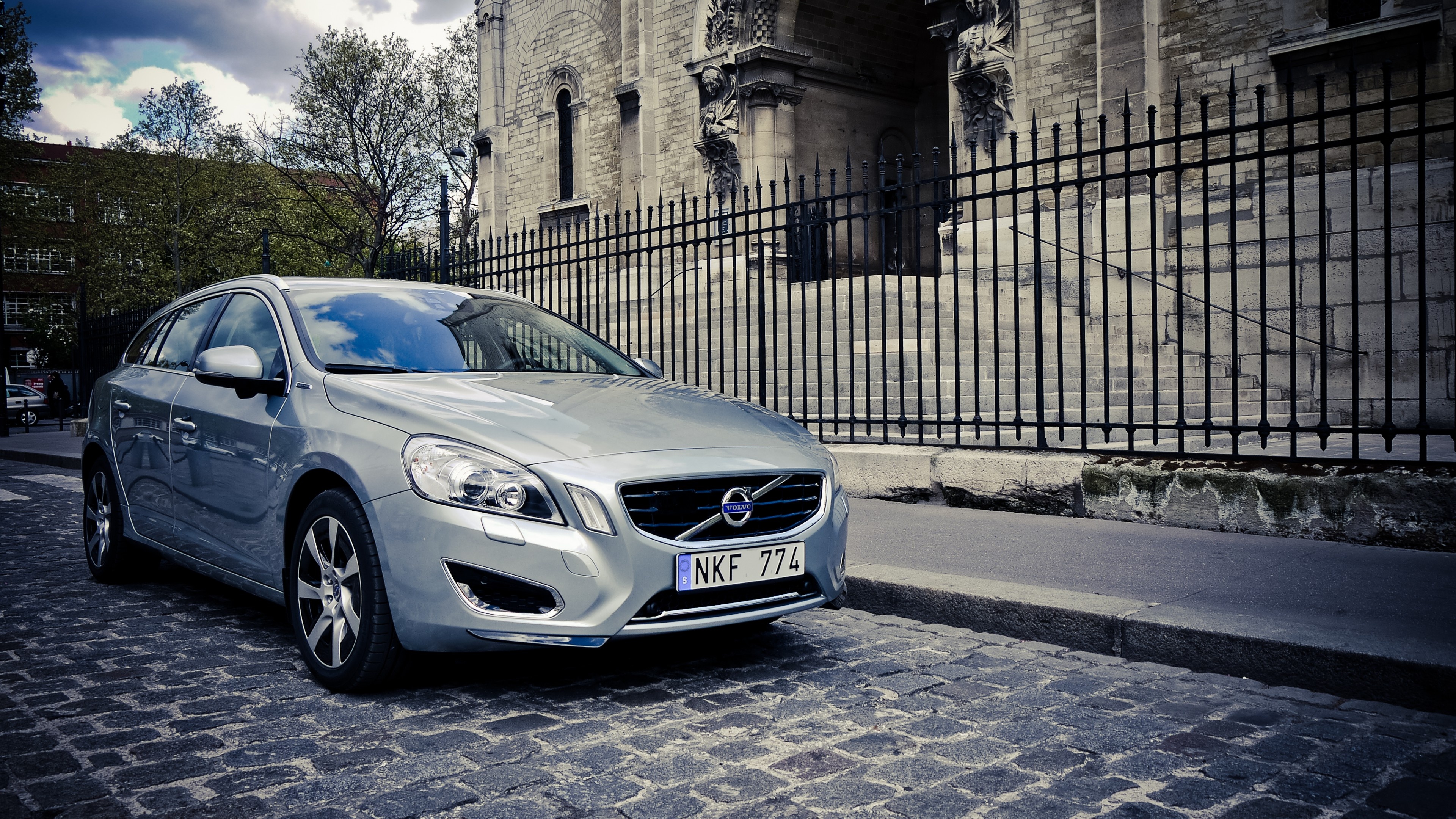 Volvo S60, V60 hybrid model, Best cars in 2015, Silver beauty, 3840x2160 4K Desktop