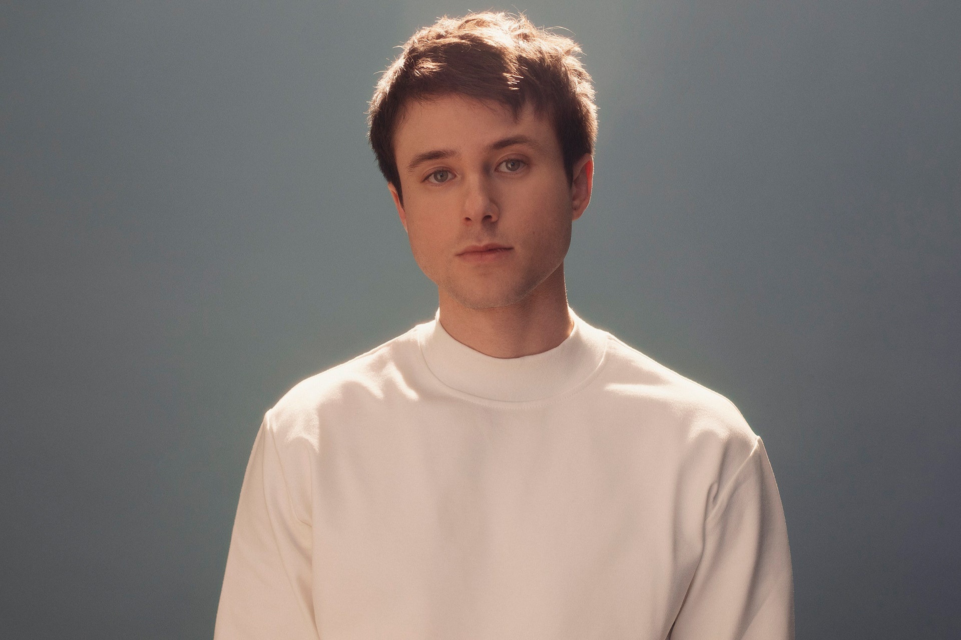 Alec Benjamin, Music artist, Paid in sandwiches, British GQ, 1920x1280 HD Desktop