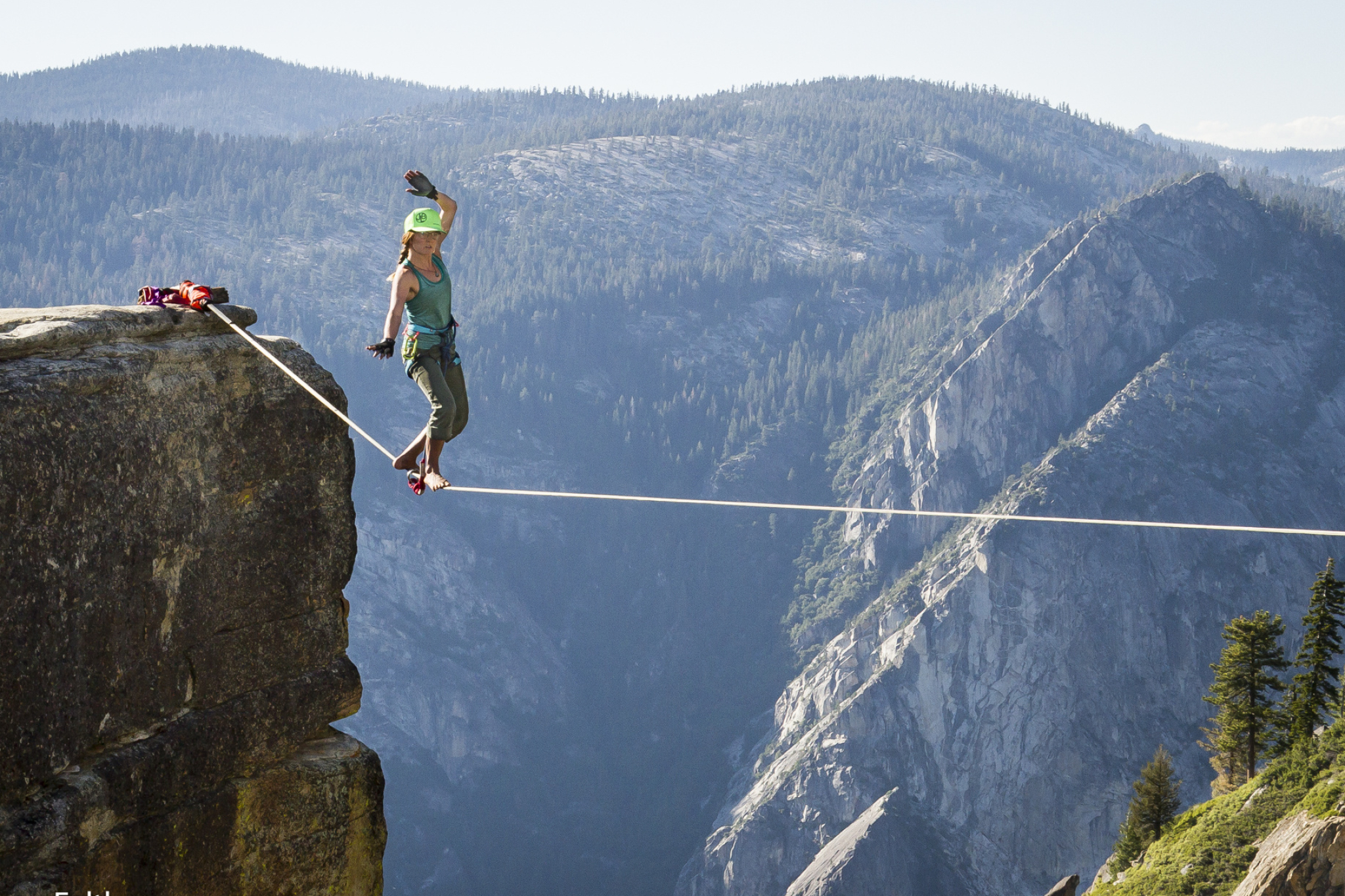 Highline access in Yosemite, National Park, Thrilling experience, Slackline performance, 2050x1370 HD Desktop