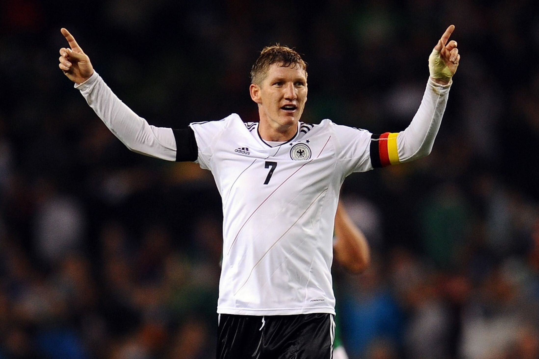 Bastian Schweinsteiger, Germany Soccer Team Wallpaper, 2200x1470 HD Desktop