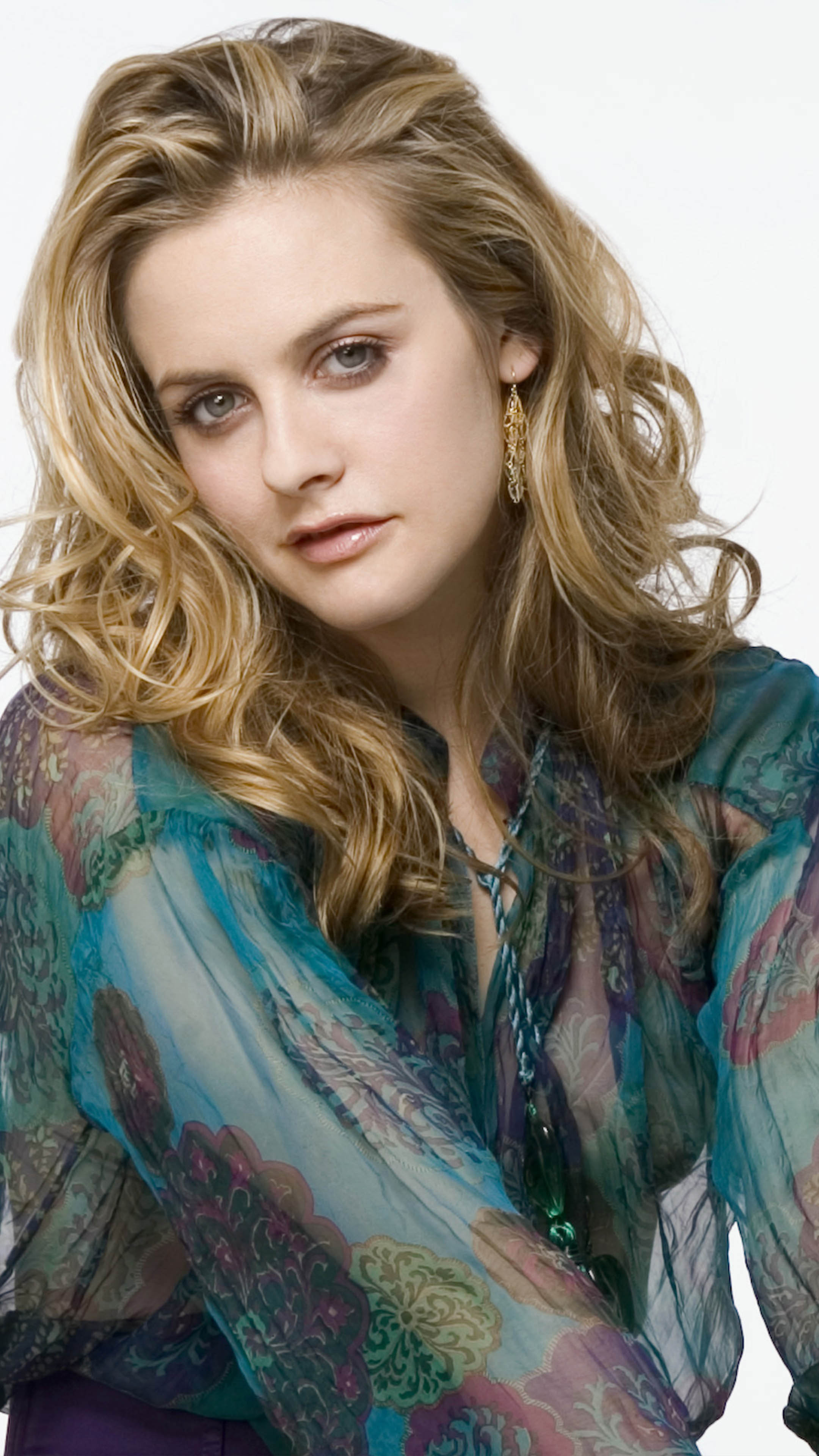 Alicia Silverstone, Movies, HD Wallpaper, Michelle Simpson, 2160x3840 4K Phone