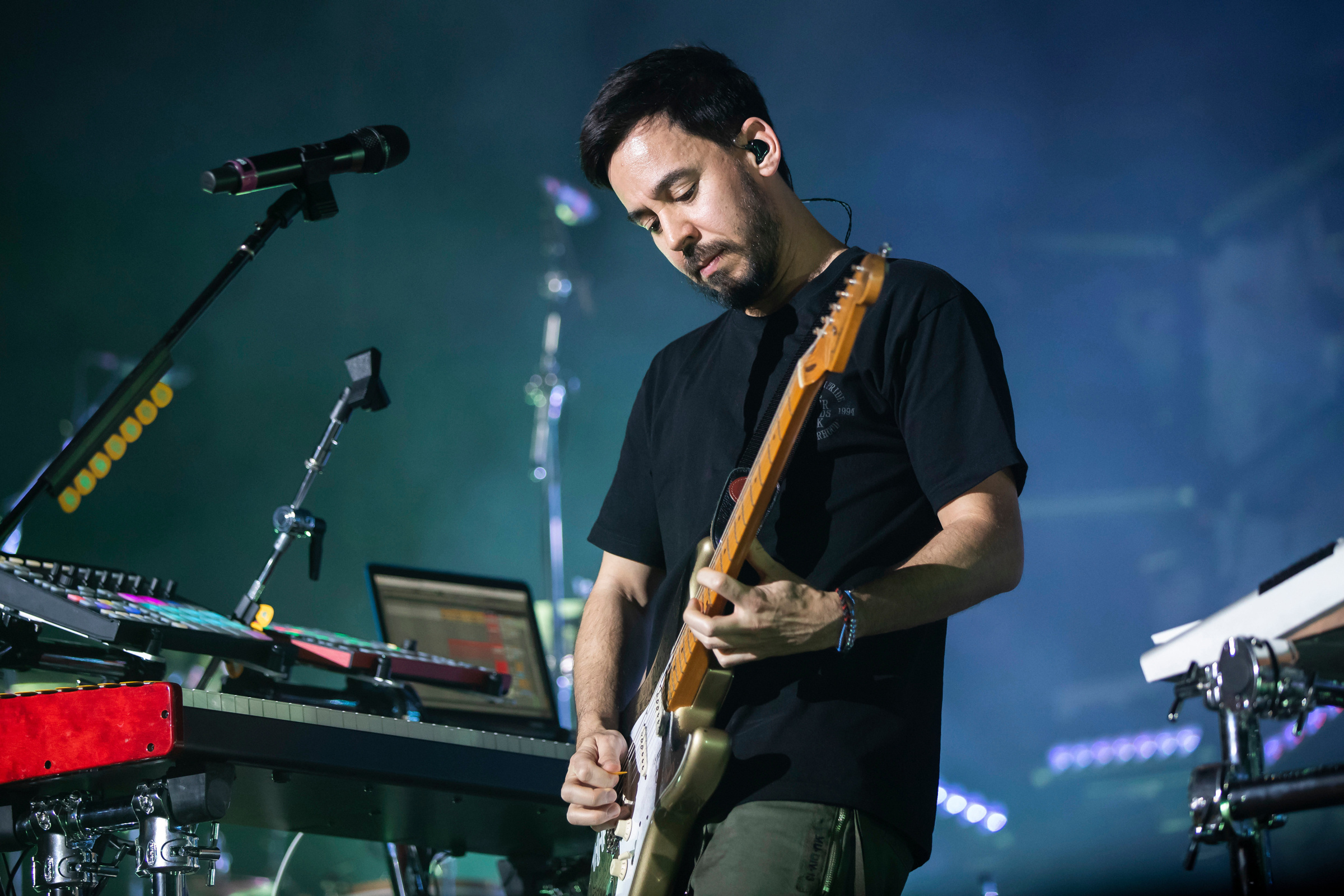 asistencia Escabullirse mosaico fine mike shinoda Sbana Regan enlace 2400x1600