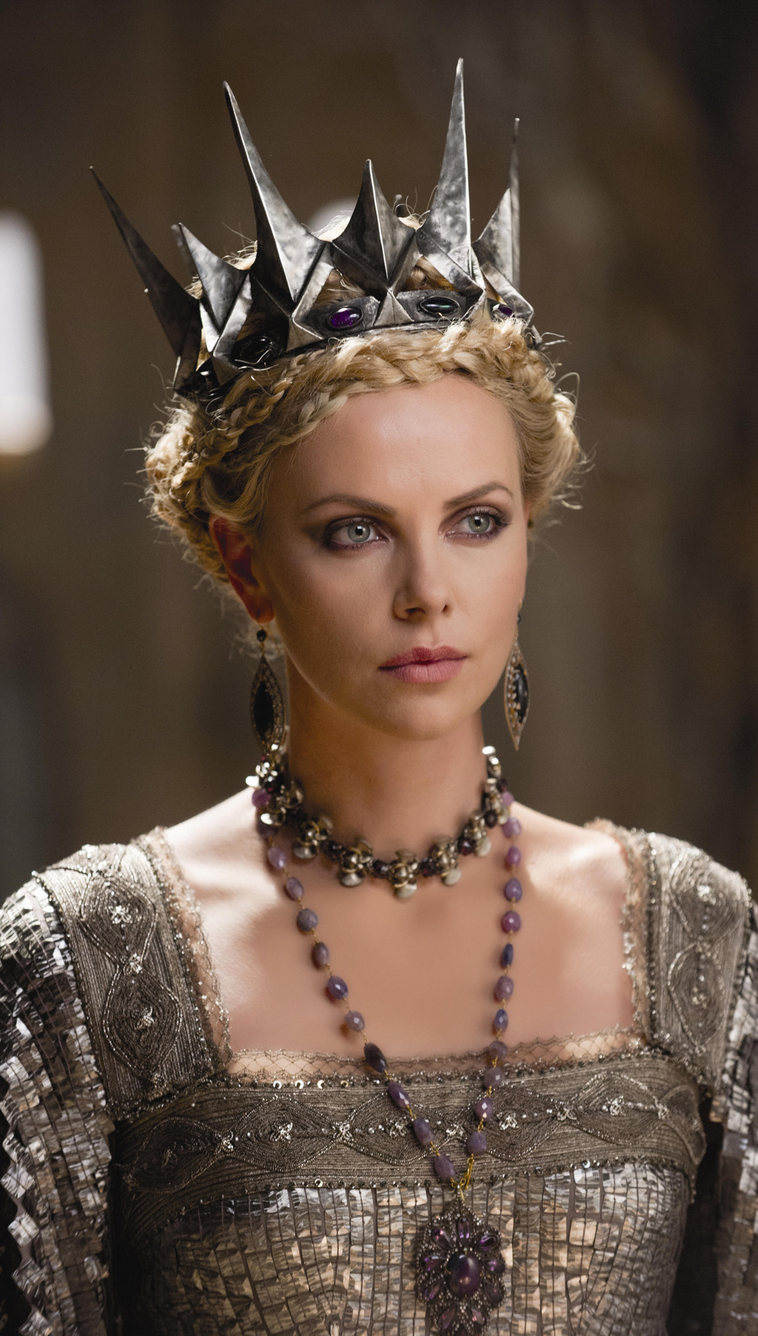 Queen Ravenna, Charlize Theron Wallpaper, 1090x1920 HD Phone