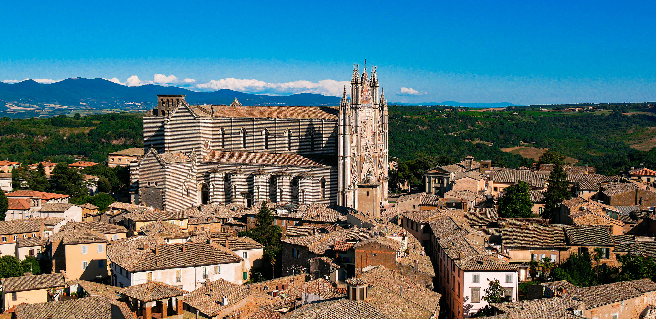 Orvieto, City on a plateau, Pocketful of memories, Historical charm, 2560x1250 Dual Screen Desktop