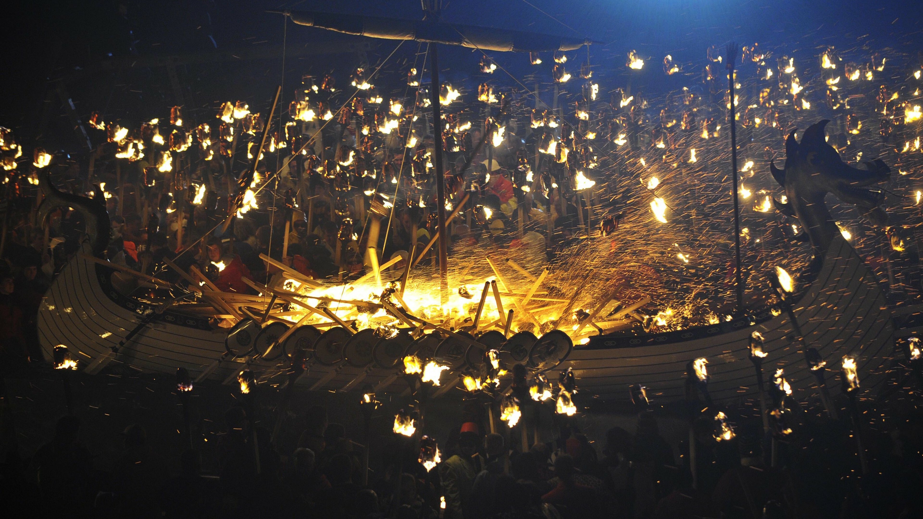 Scotland festival, Viking theme, Torchlight procession, Cultural experience, 3840x2160 4K Desktop
