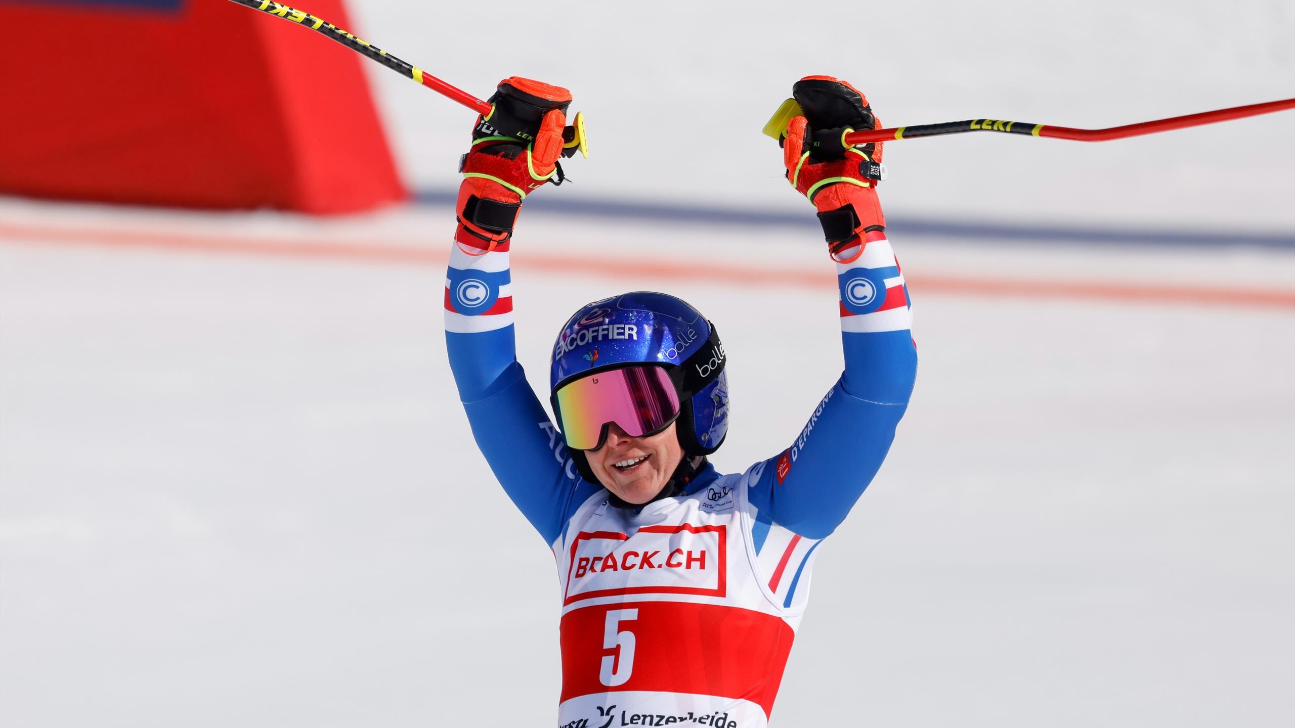 Mikaela Shiffrin, Overall World Cup lead, Lenzerheide GS, Tessa Worley, 2560x1440 HD Desktop