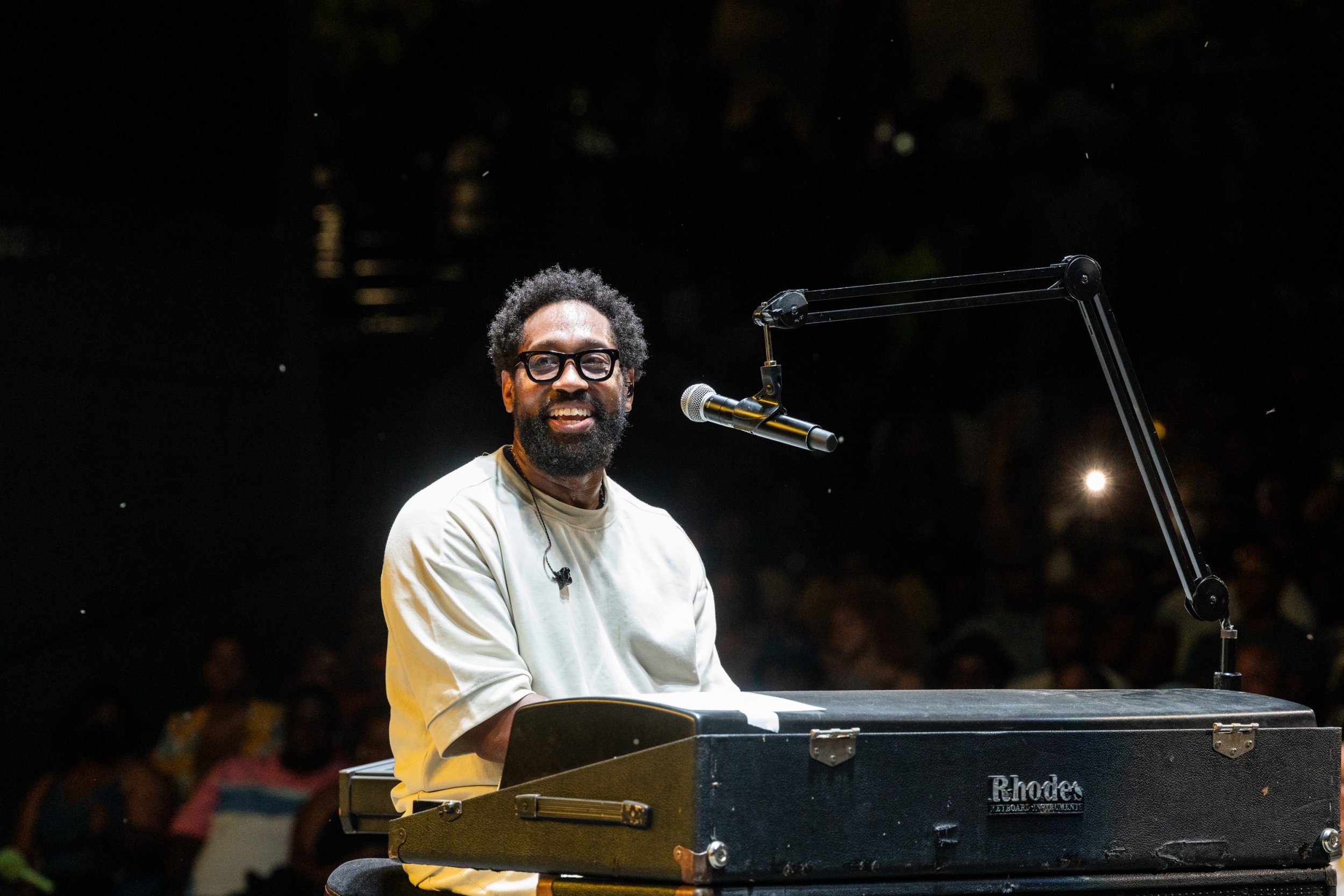 Live concert, PJ Morton Wallpaper, 2500x1670 HD Desktop