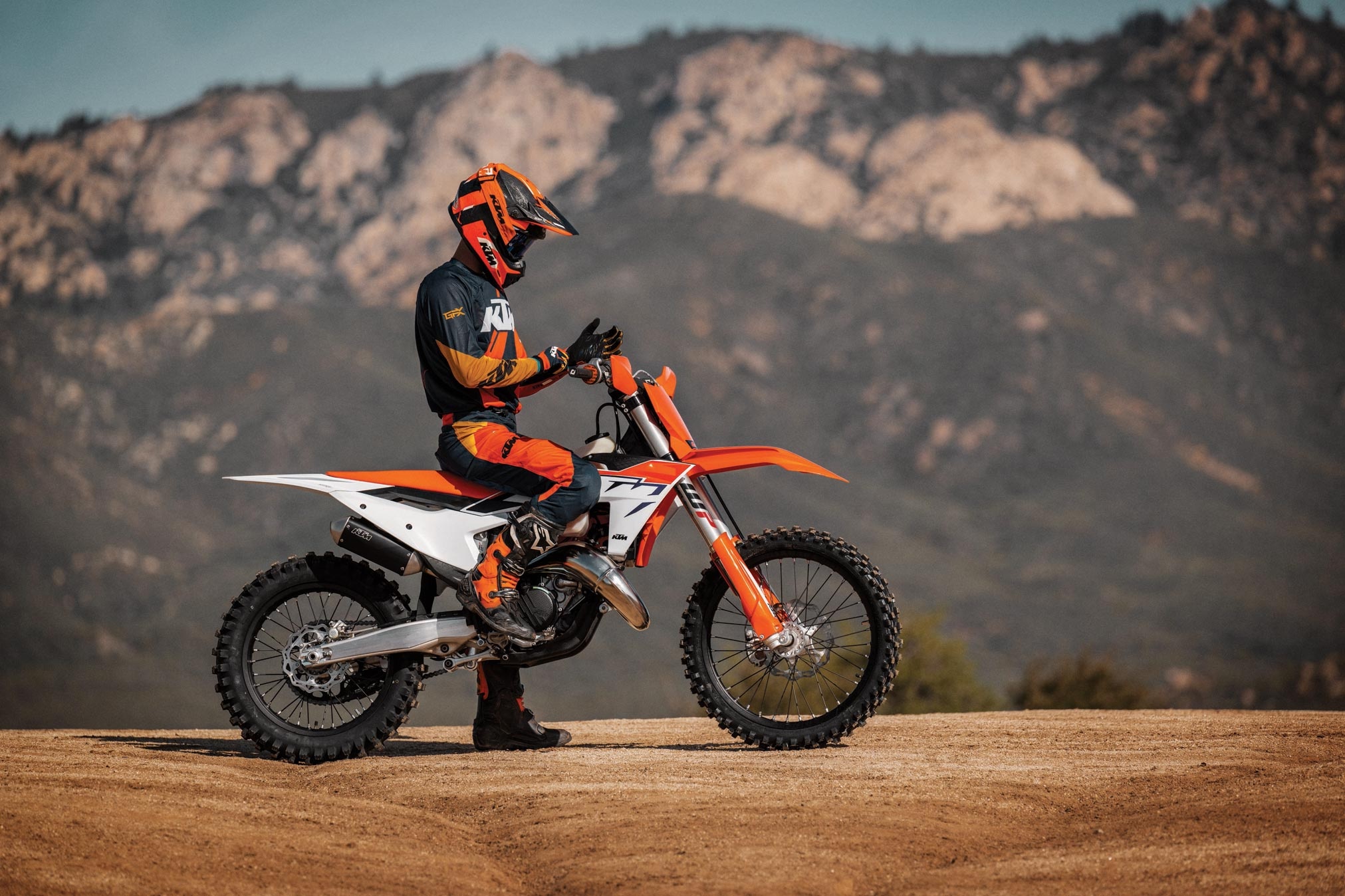 KTM 125 SX, 2023 model guide, Total Motorcycle, 2030x1350 HD Desktop