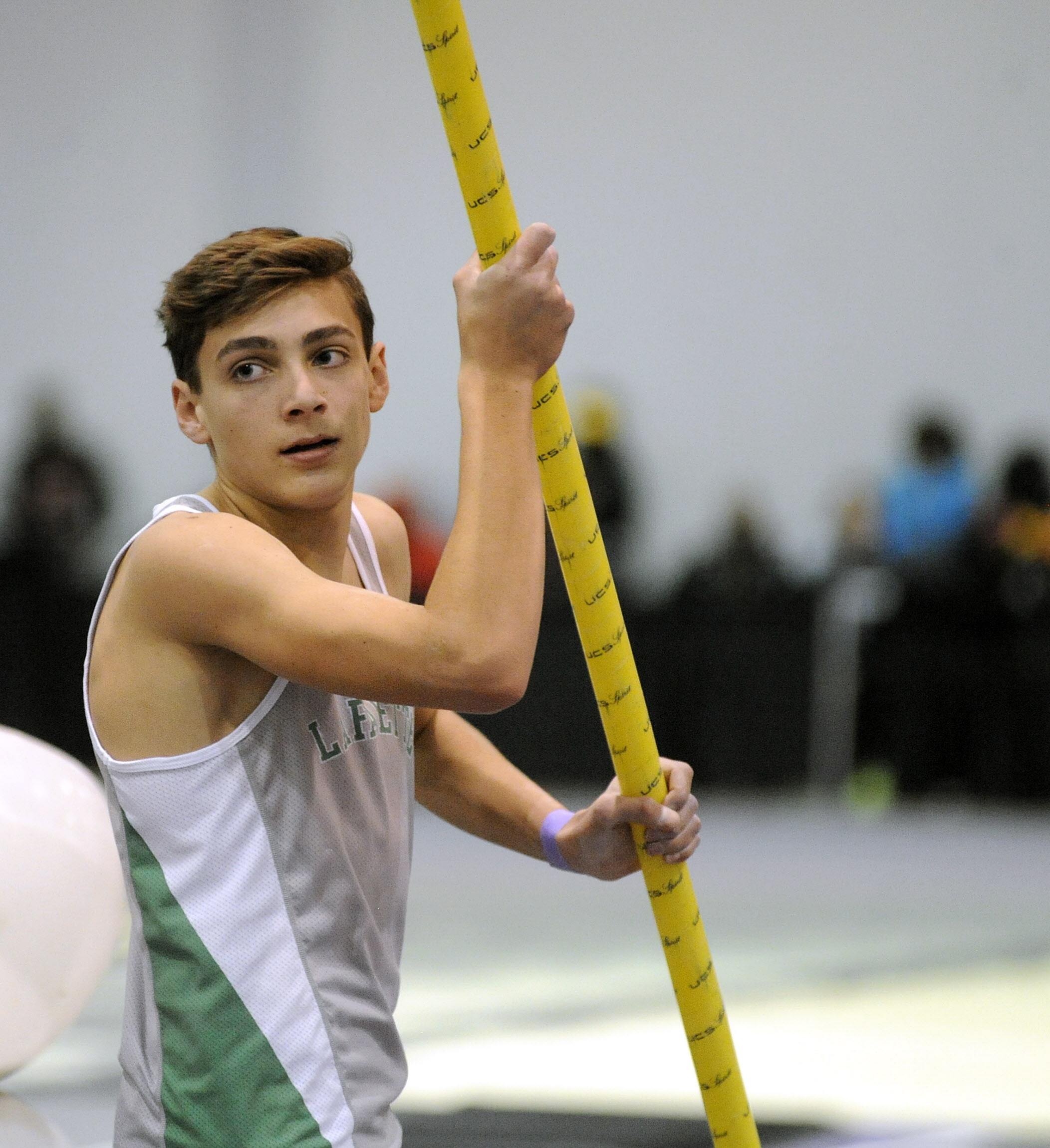 Armand Duplantis, All in the family, Mondo Duplantis signs with LSU, Track and field team, 2110x2300 HD Phone