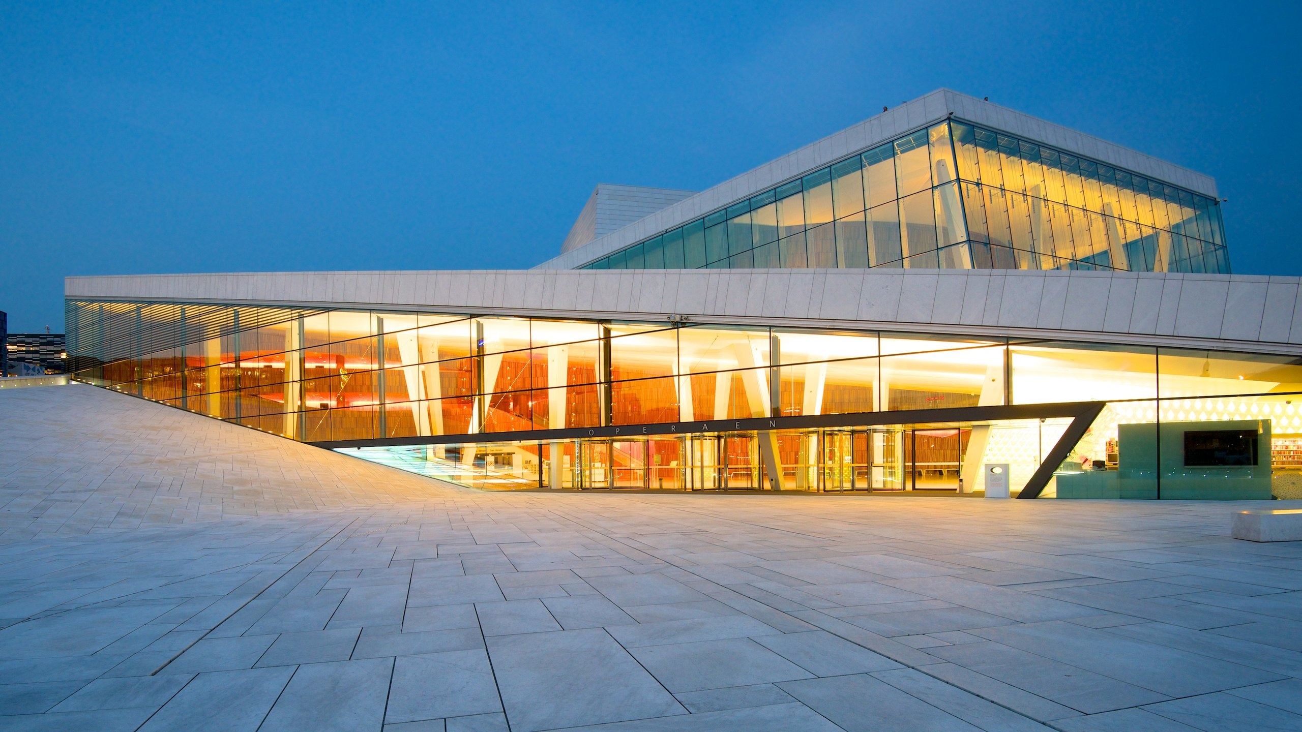 Oslo Opera House, Old town Oslo, Holiday rentals, Gamle Oslo, 2560x1440 HD Desktop