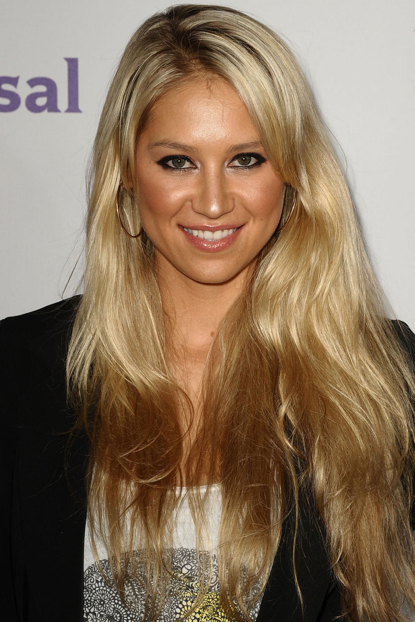 Anna Kournikova, After baby body, Sorge, 1440x2160 HD Phone