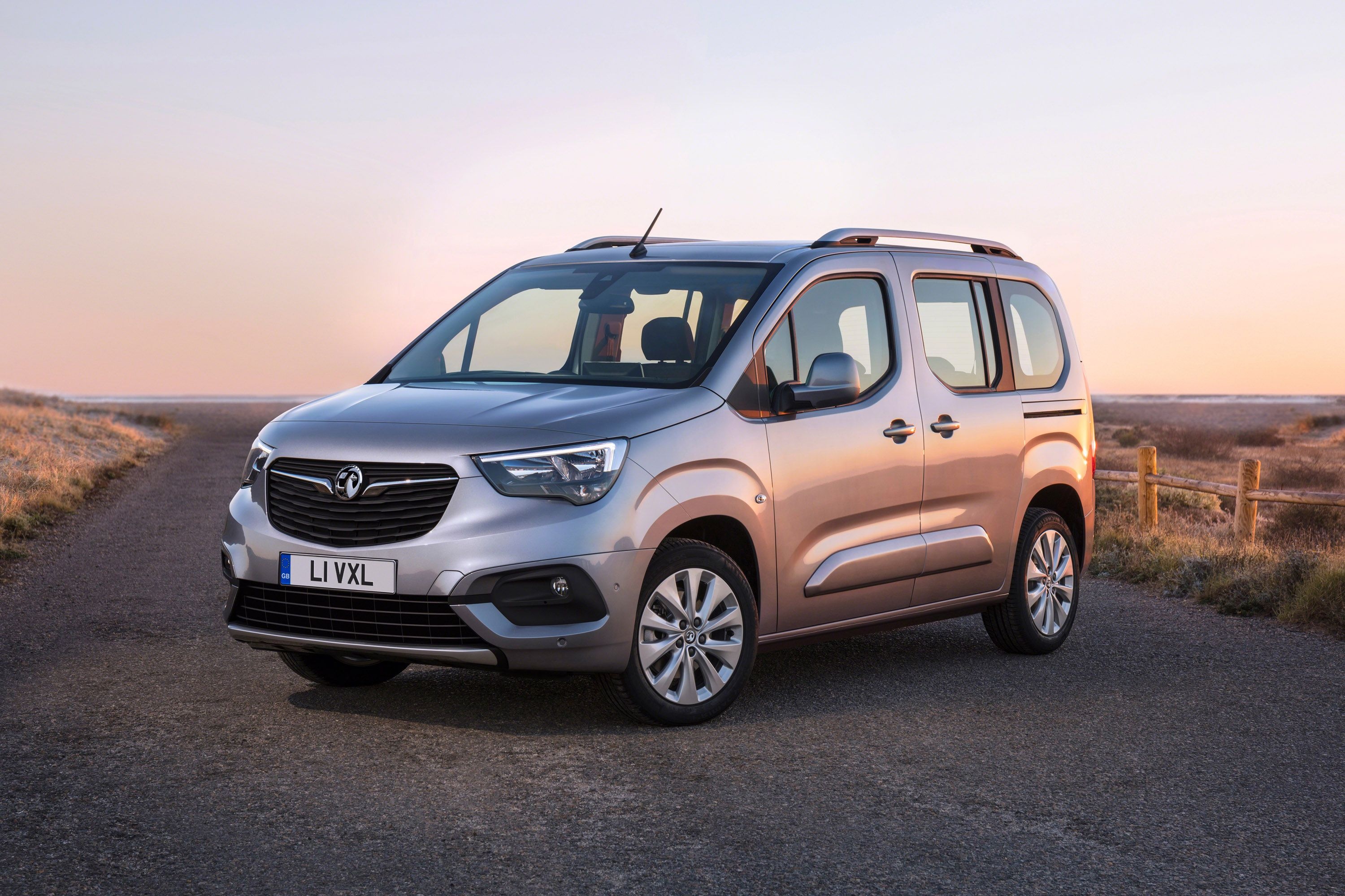 Opel Combo, Auto practicality, Combo Life showcase, Navajas Suizas, 3000x2000 HD Desktop