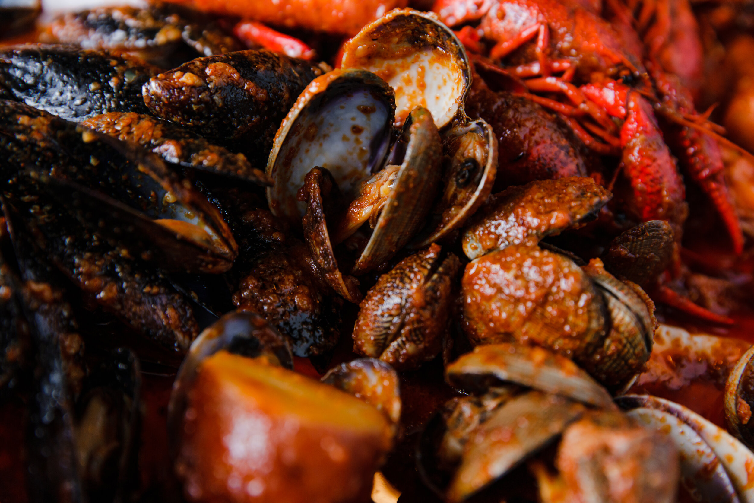 Crab delicacy, Vibrant claws, Seafood feast, Red-themed restaurant, 2500x1670 HD Desktop
