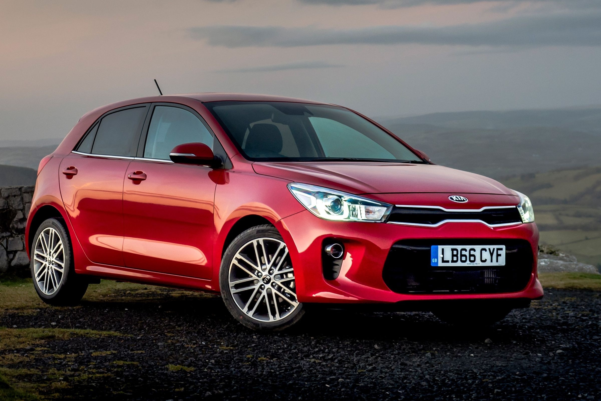 Kia Rio: HD Background, Dynamic Image, 2400x1600 HD Desktop