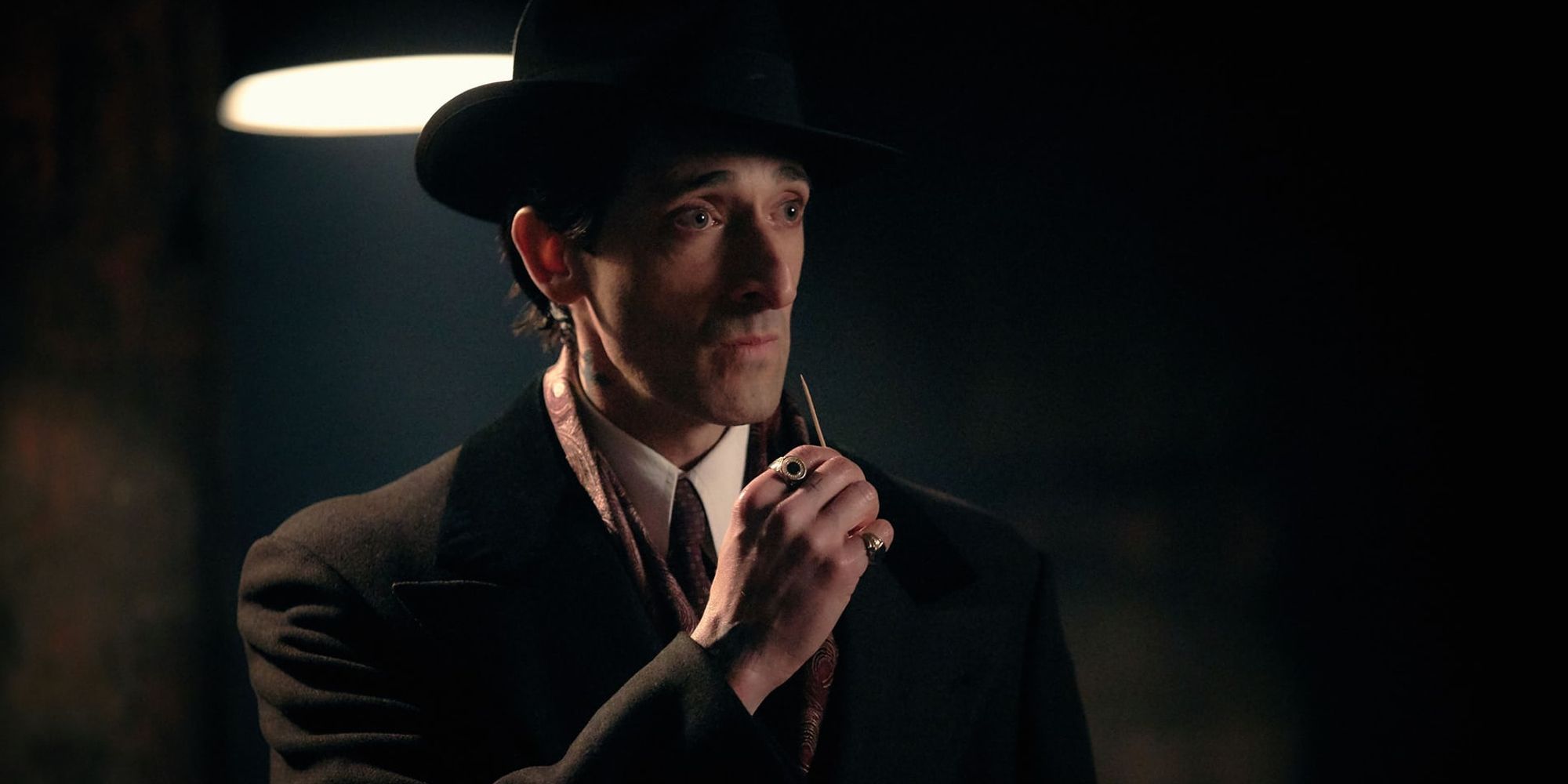 Luca Changretta, Toothpick and black fedora, Single overhead light, HD Desktop wallpaper