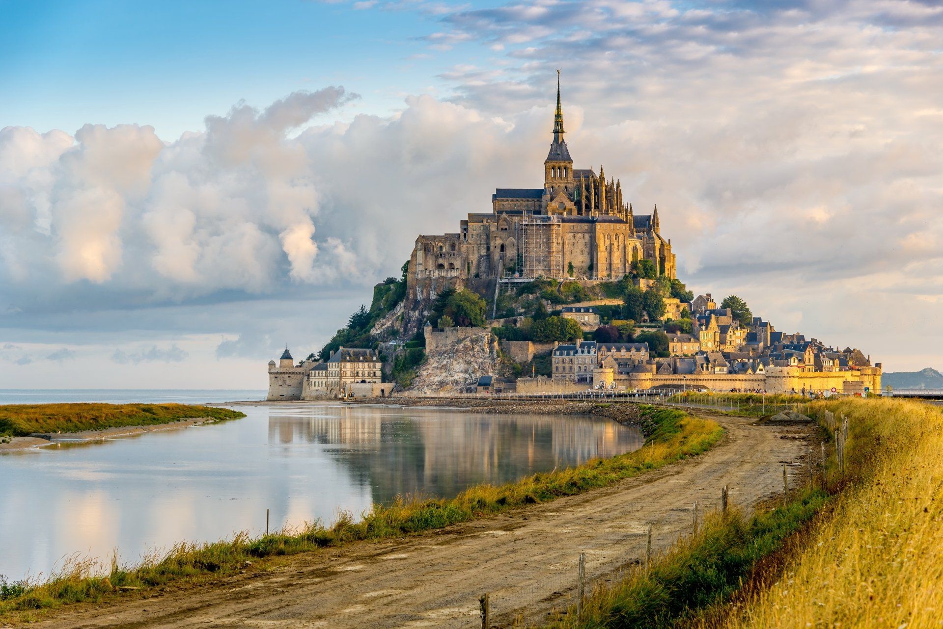 Mont Saint Michel wallpapers, 1920x1290 HD Desktop