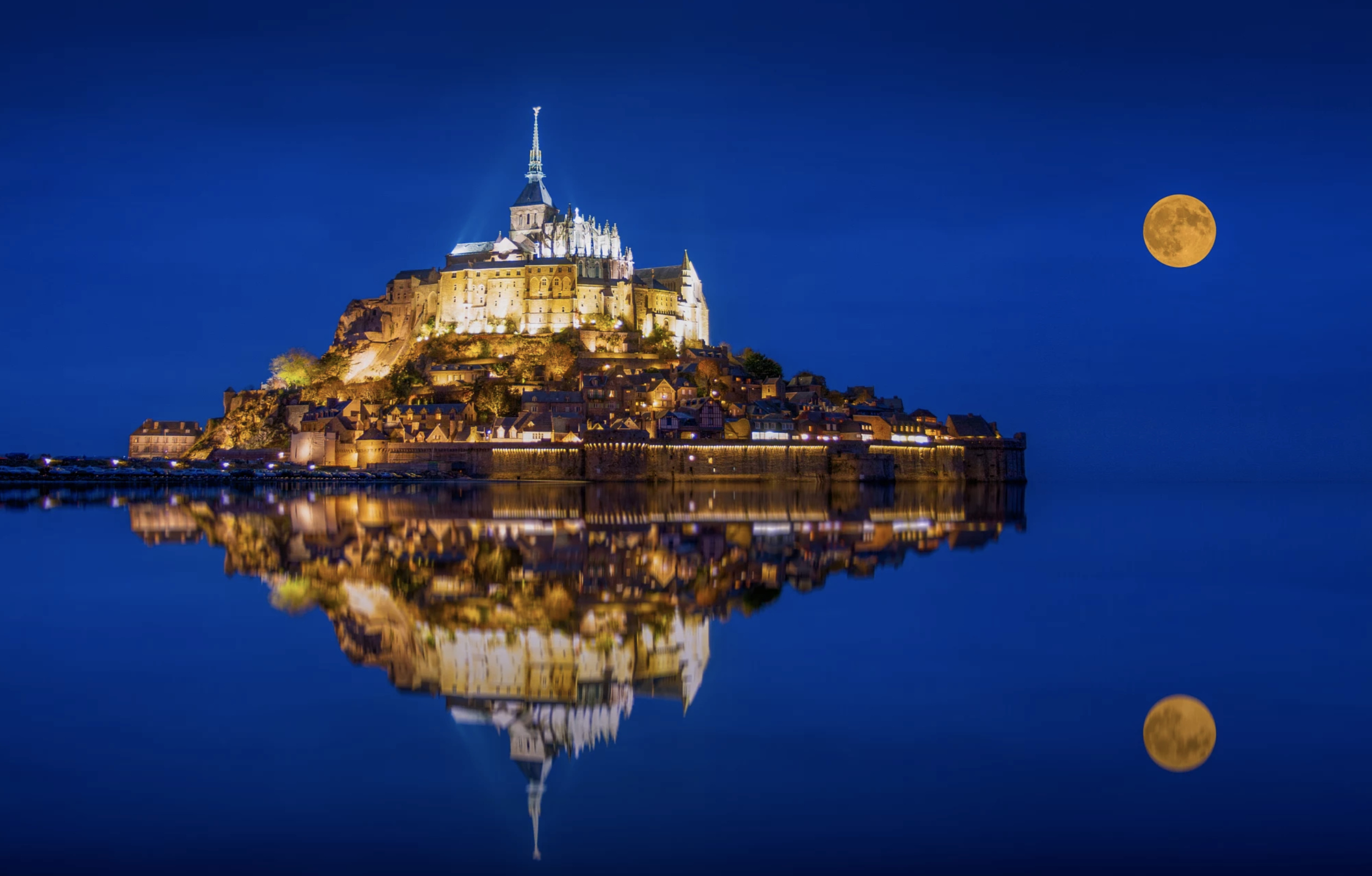 Mont Saint Michel, Moonlit view, France, 2730x1740 HD Desktop