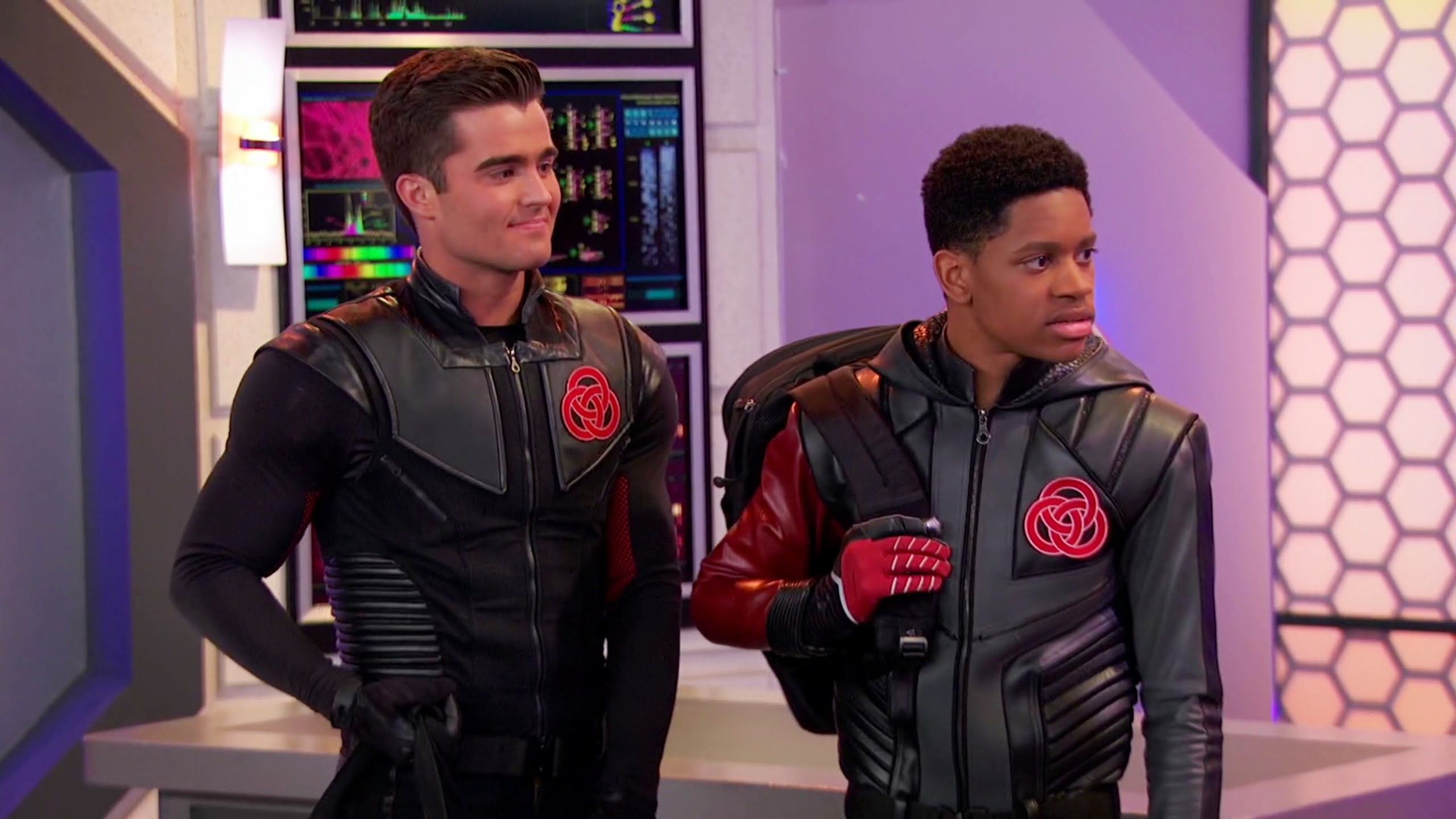 Lab Rats finale scene, Adam and Leo, Bree's mighty powers, Bionic adventure, 2560x1440 HD Desktop