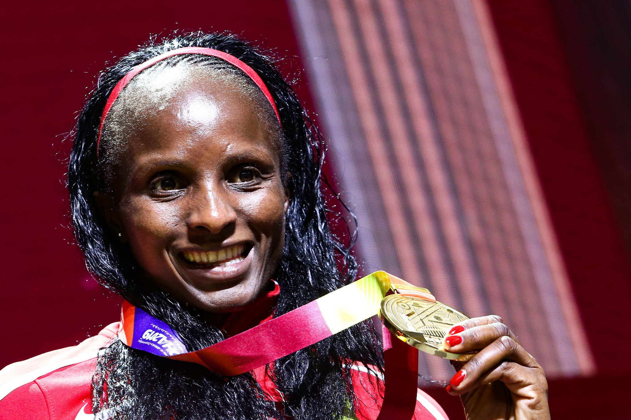 Gold medal, Hellen Obiri Wallpaper, 2050x1370 HD Desktop