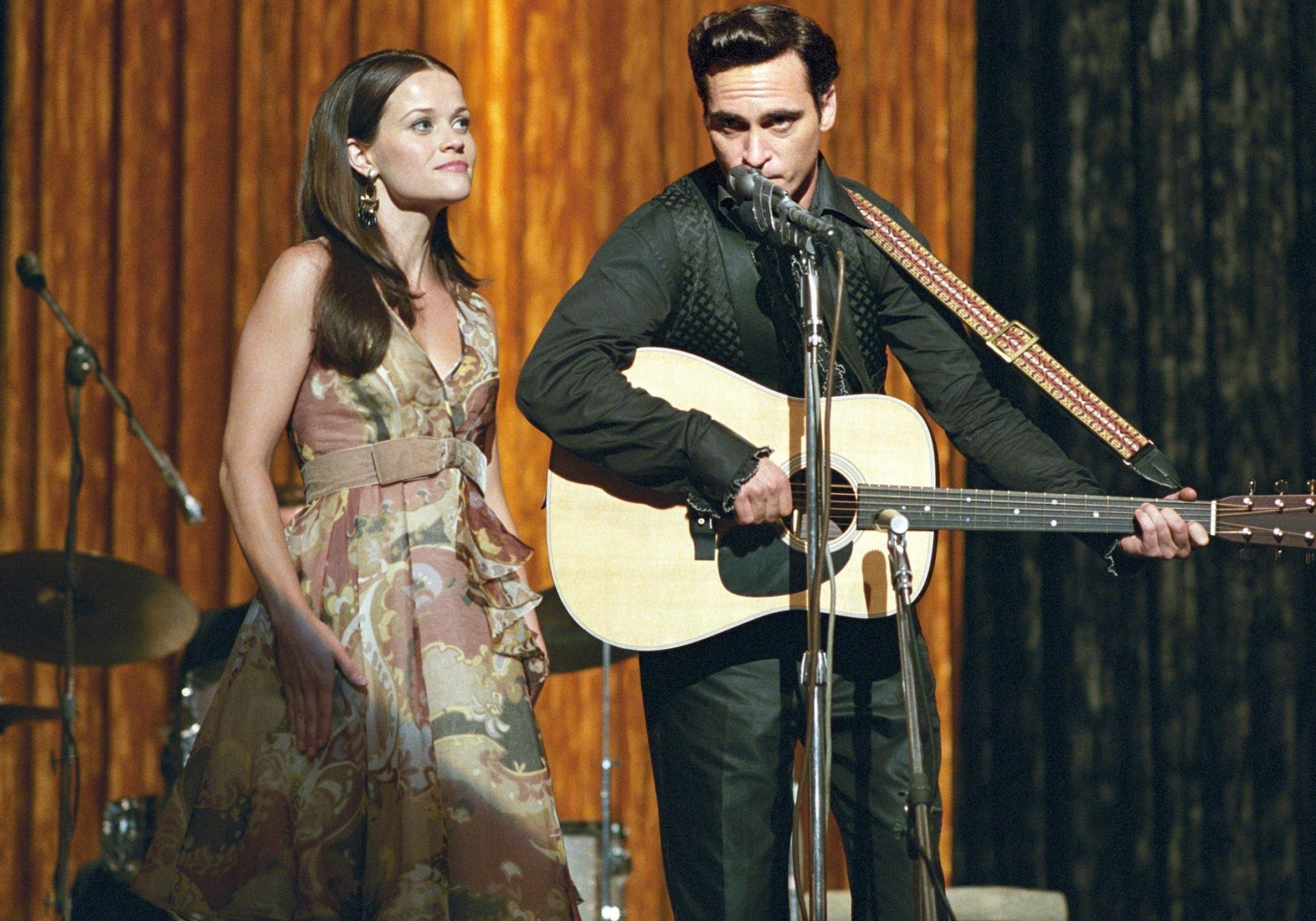 Walk The Line, Powerful performances, Music legends, Touching narrative, 2560x1800 HD Desktop