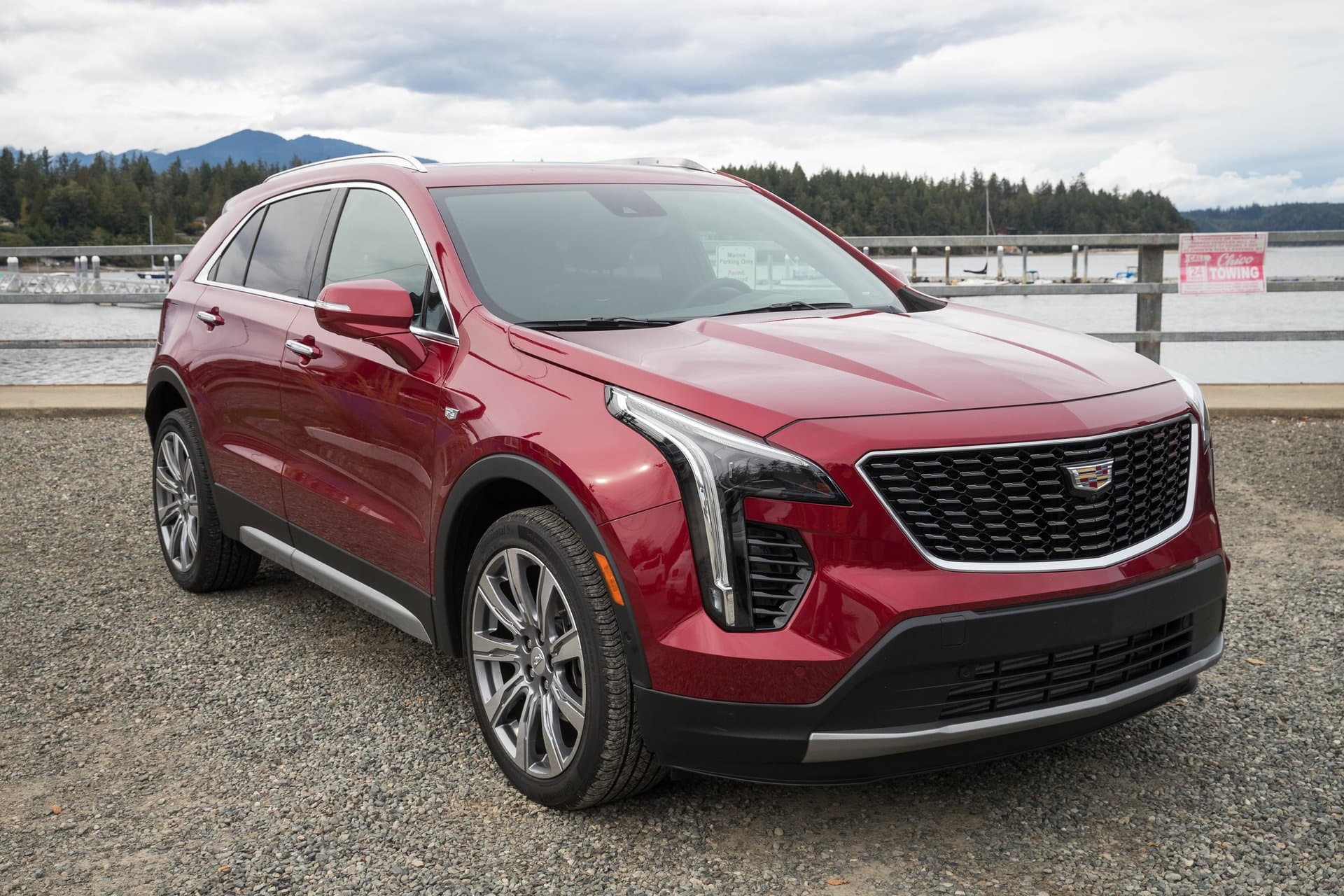 Cadillac XT4, Crossover SUV, High-end luxury, Ultimate comfort, 1920x1280 HD Desktop