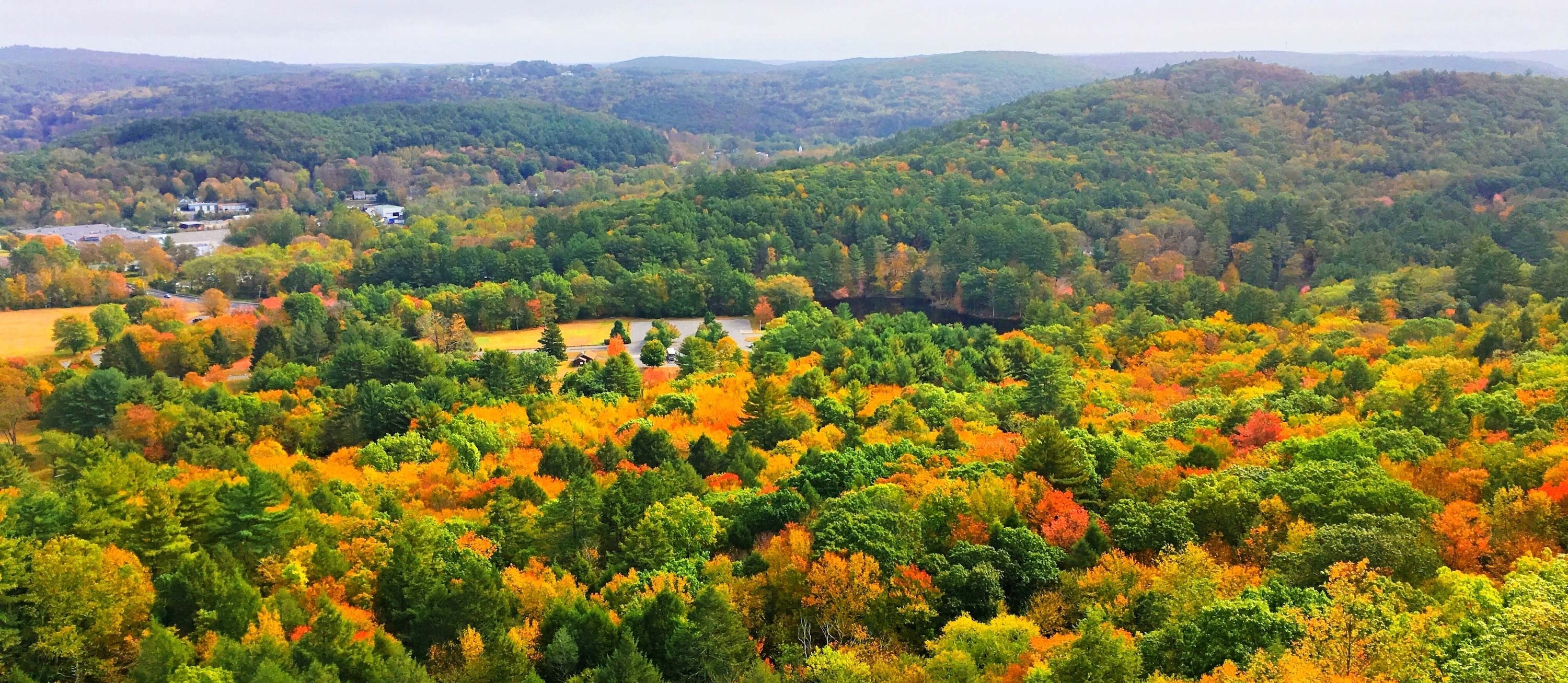 Connecticut, New England charm, Historic towns, Scenic beauty, 3000x1310 Dual Screen Desktop