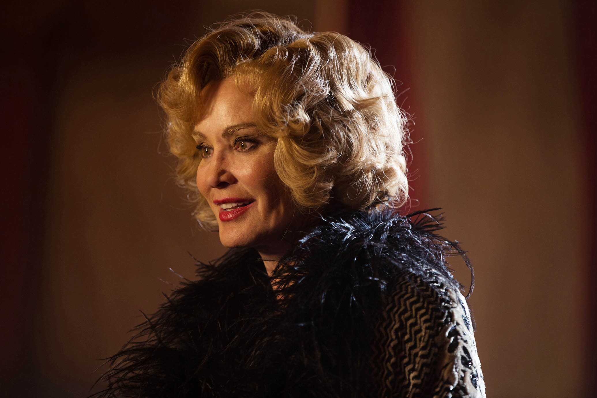 Jessica Lange, American Horror Story, TV Guide, 2070x1380 HD Desktop