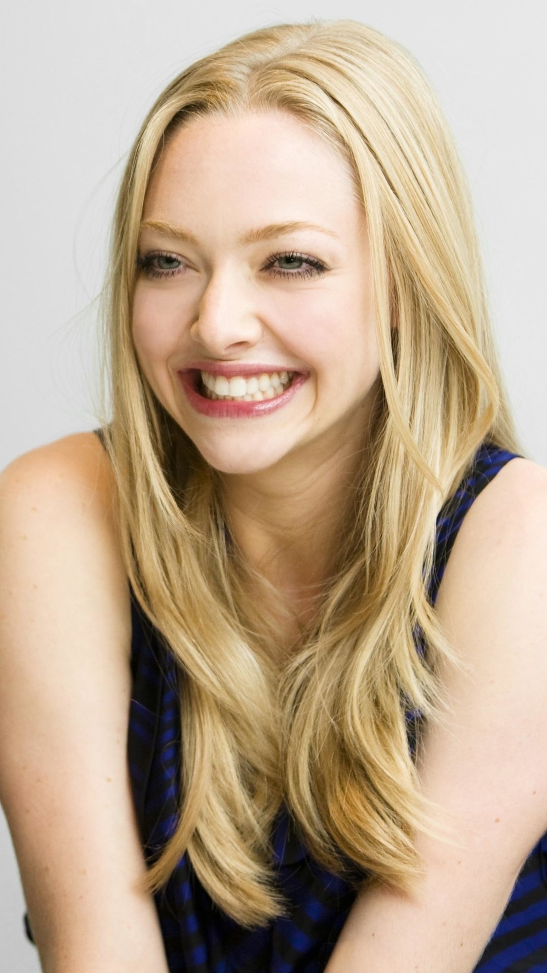 Amanda Seyfried movies, Celebrity, Actress, 1080x1920 Full HD Phone