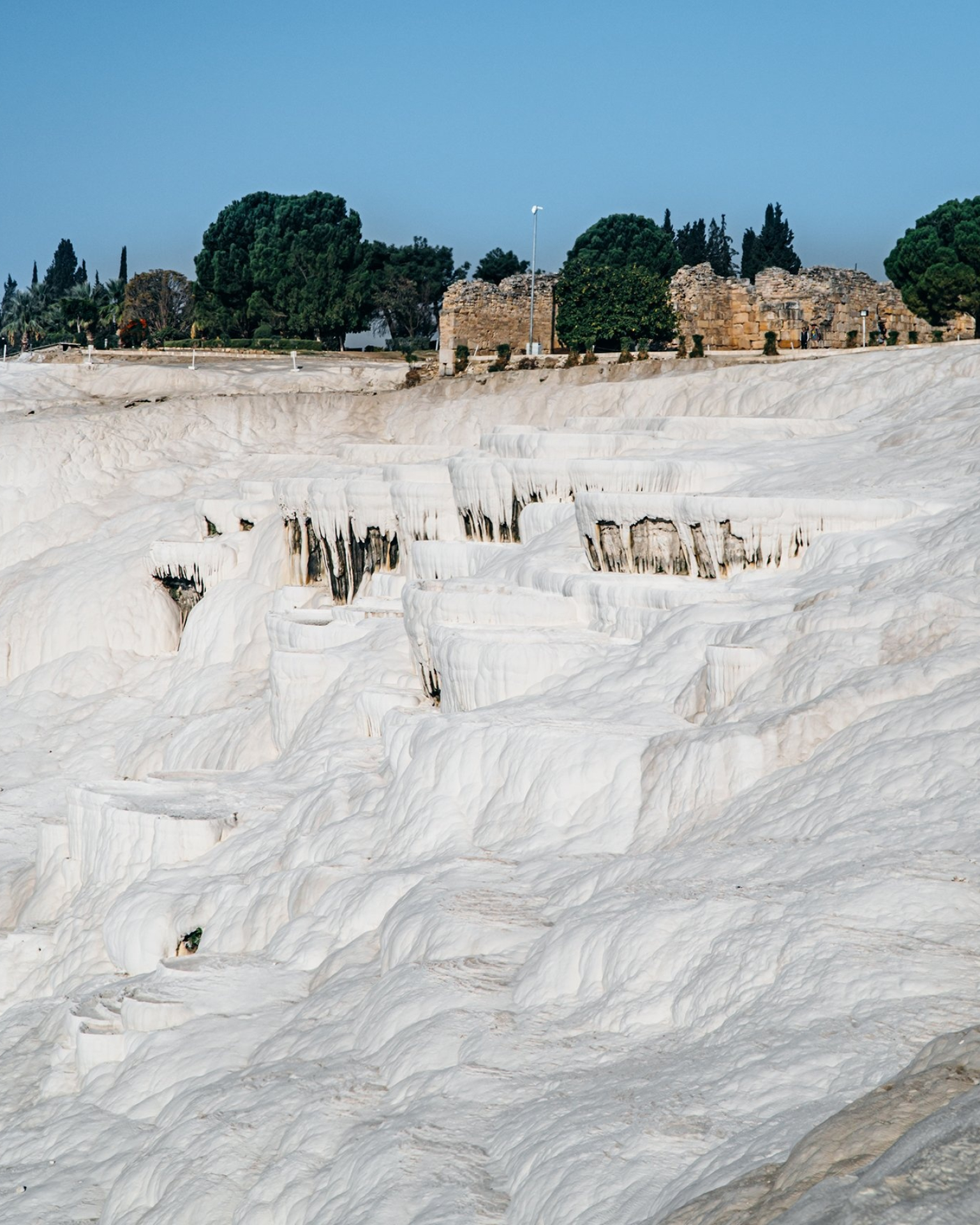 Pamukkale Turkey, Cotton castle shipped, 1540x1920 HD Phone