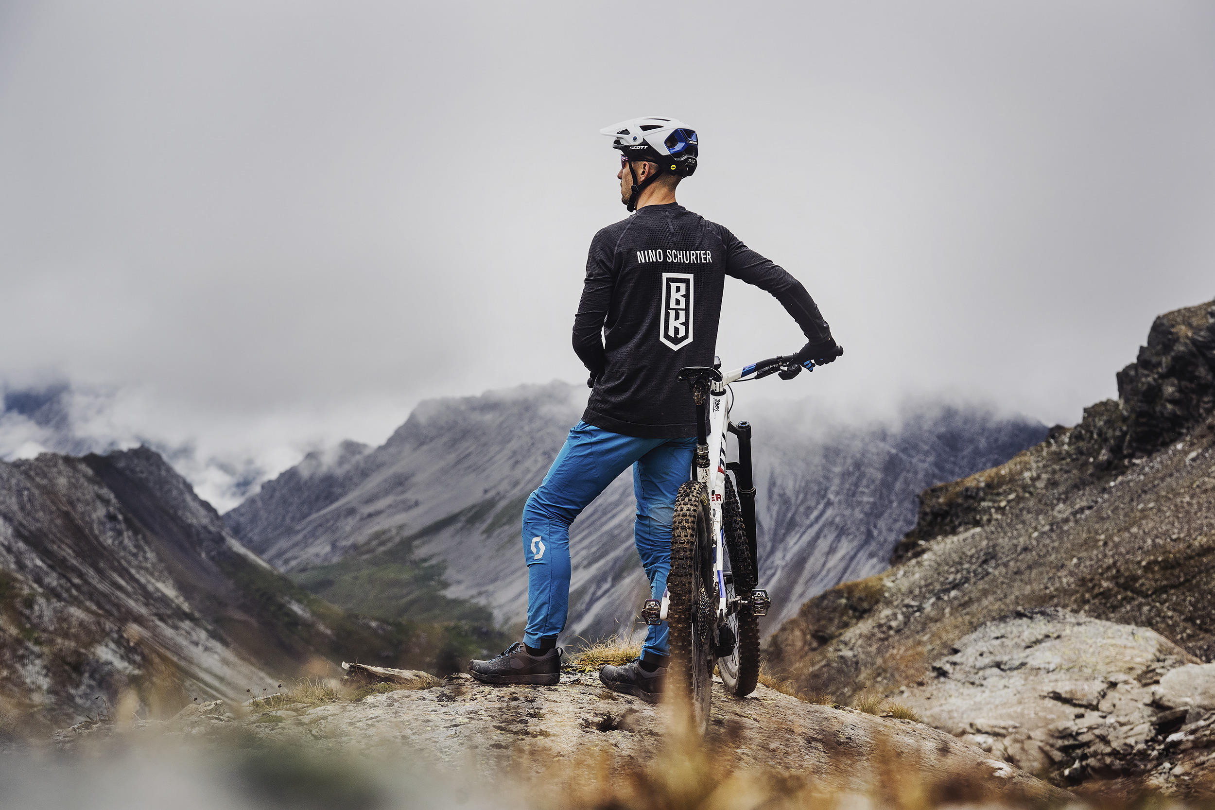 Nino Schurter, Bike Kingdom ambassador, Cycling legend, Promoting the sport, 2500x1670 HD Desktop