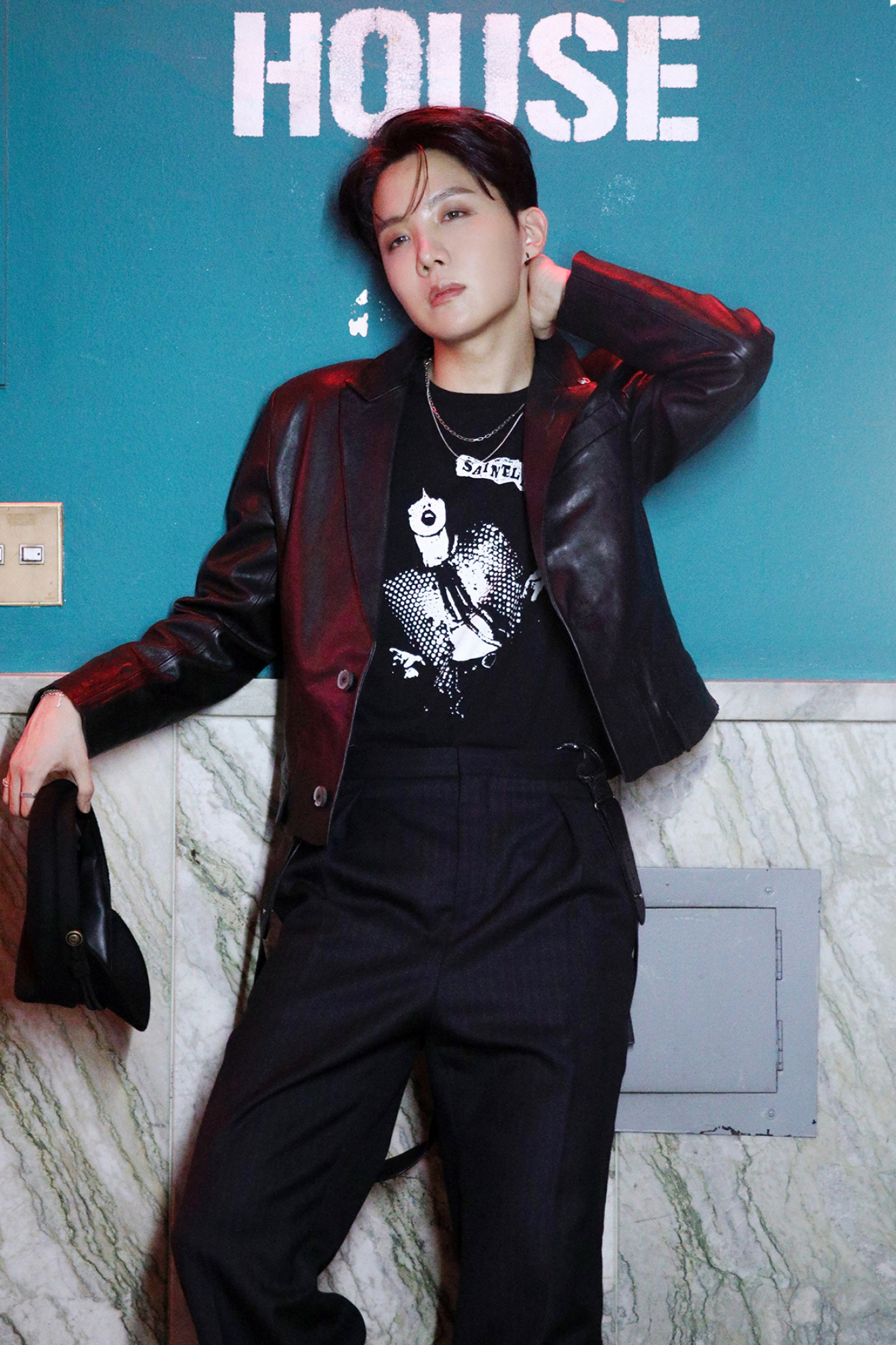 J-Hope (BTS), 2021 Seasons greetings, J-Hope BTS photo, Music, 1340x2000 HD Phone