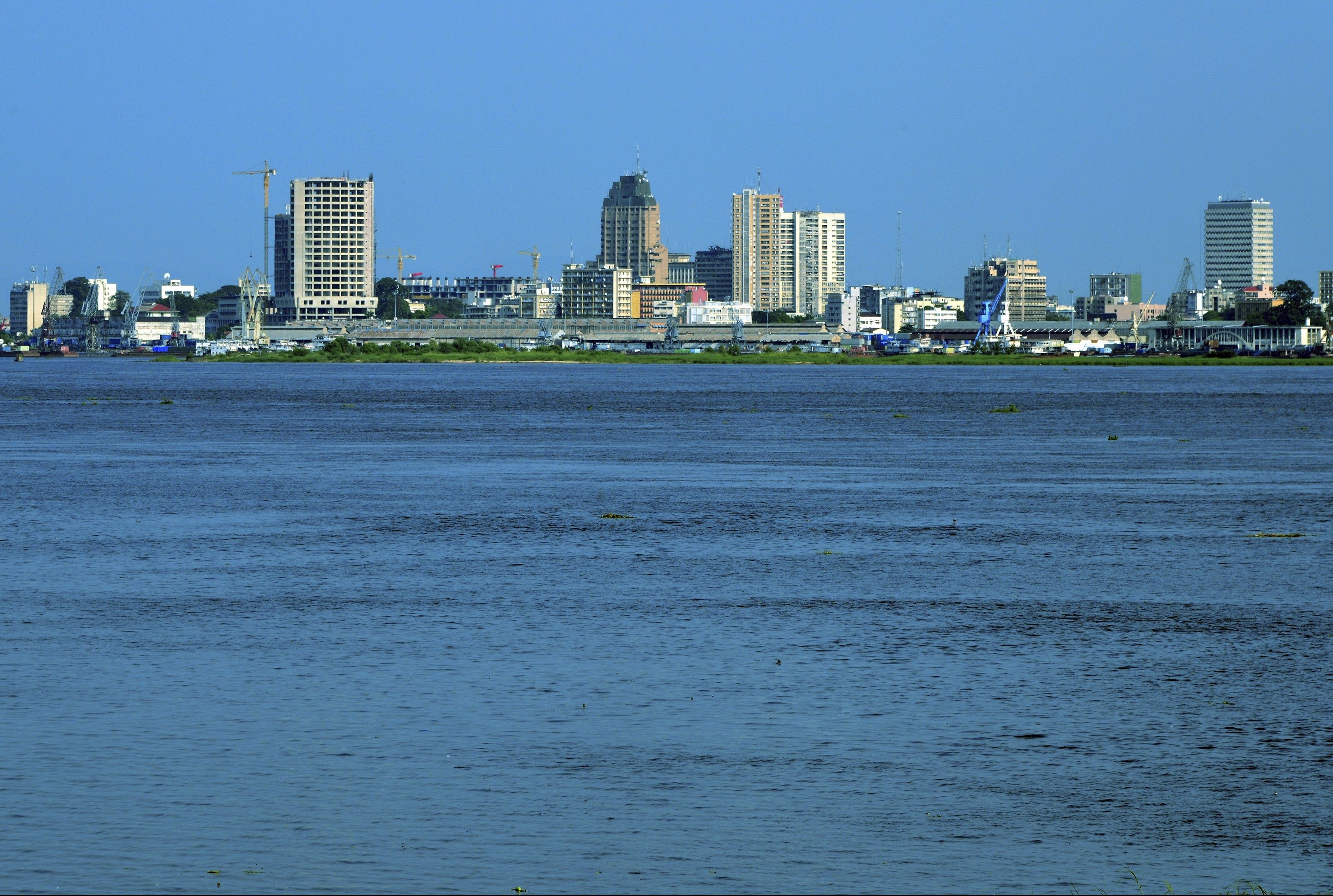 Kinshasa, Business District, Congo River, Democratic Republic of Congo, 3160x2120 HD Desktop