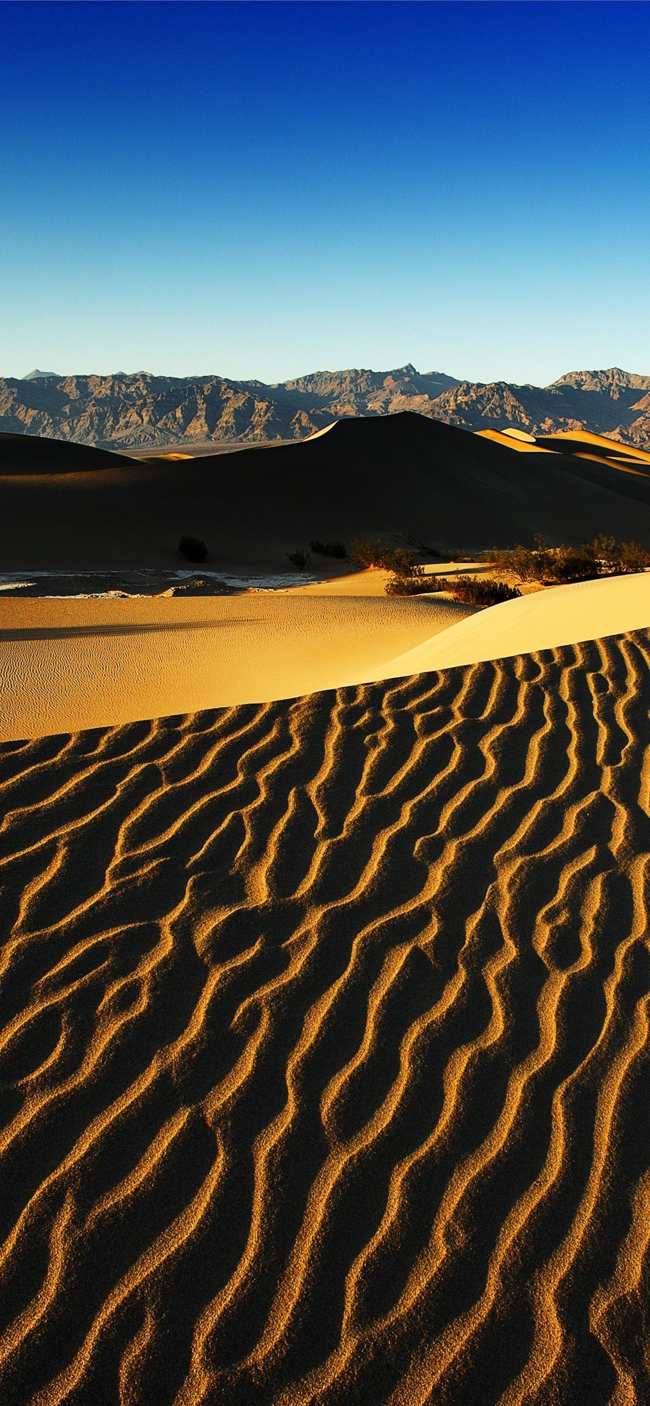 Best Death Valley wallpapers, Desert adventure, Breathtaking landscapes, Nature's beauty, 1290x2780 HD Phone