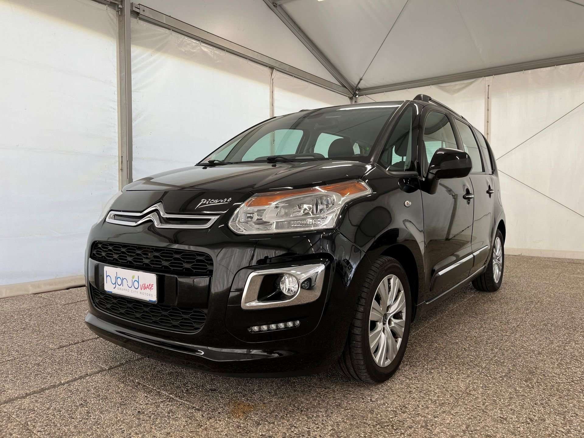 Citroen C3 Picasso, Year 2015, Mileage 131, 100 km, Reliable, 1920x1440 HD Desktop