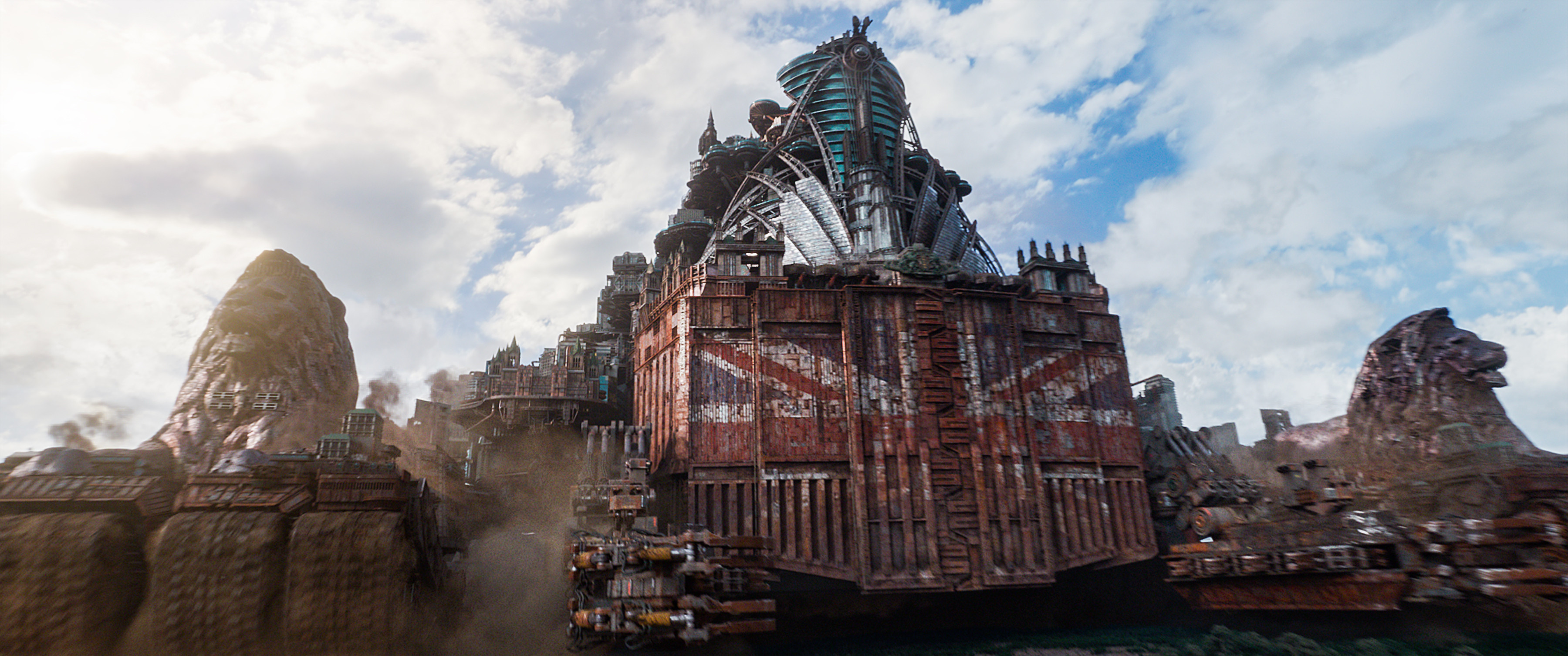 Mortal Engines information, Intriguing film, Surprising twists, Compelling storytelling, 3600x1510 Dual Screen Desktop