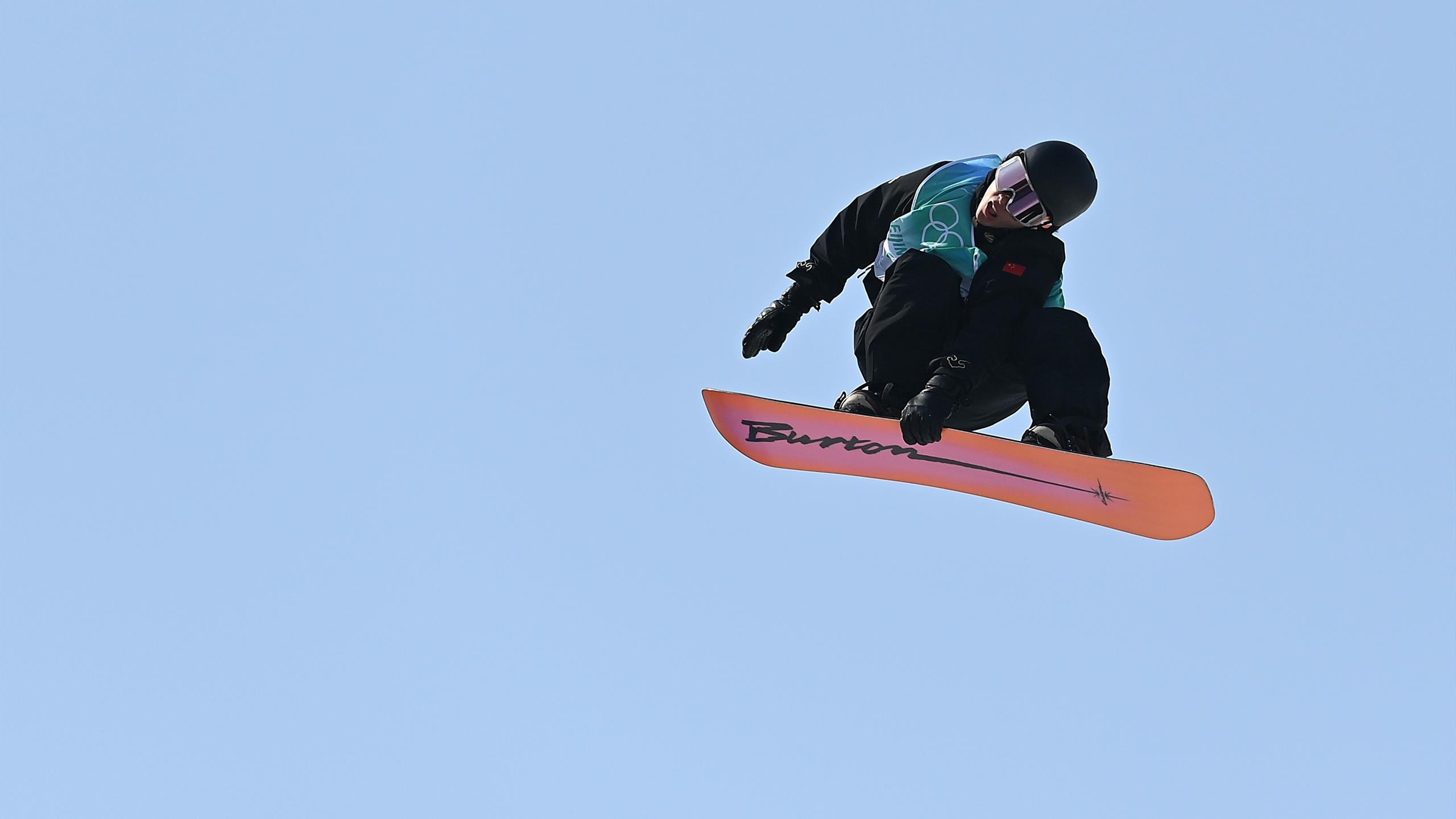 Su Yiming, Snowboarding Wallpaper, 2560x1440 HD Desktop