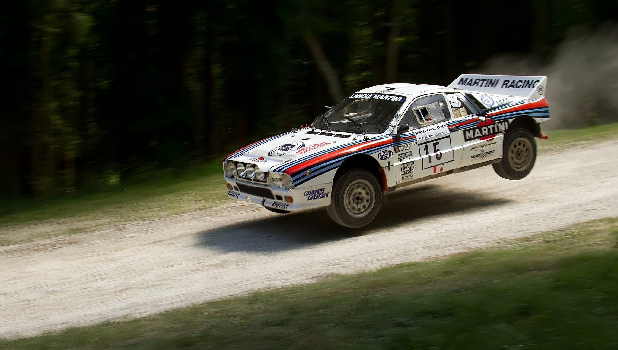 Jump, Lancia Wallpaper, 2050x1170 HD Desktop